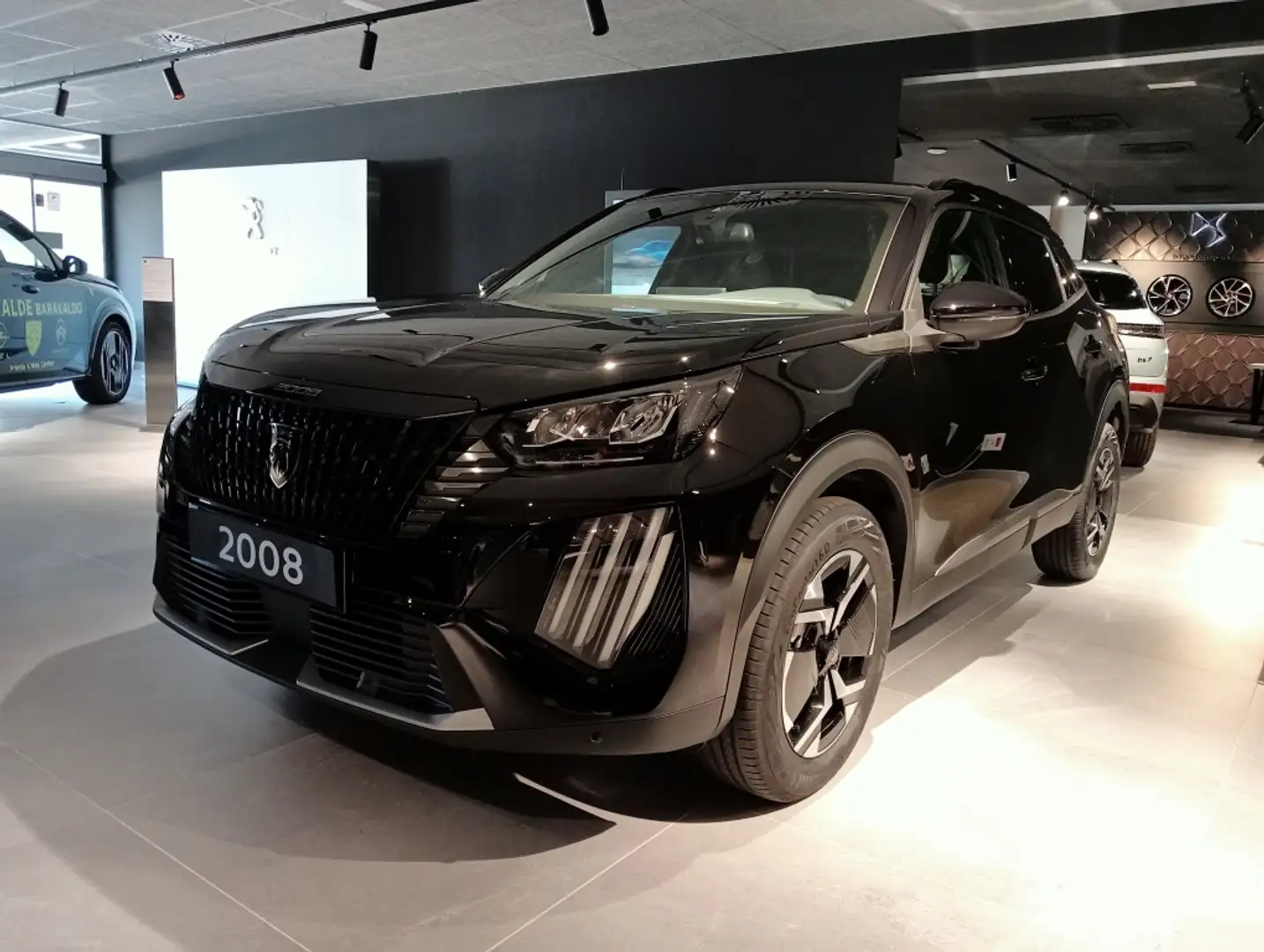 Peugeot 2008 Hybrid Allure eDCS6 145 Negro - 1