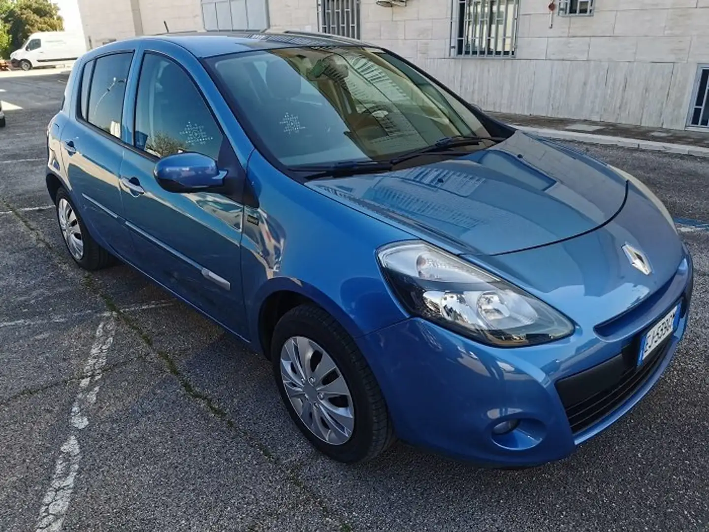 Renault Clio 5p 1.5 dci Yahoo 75cv Bleu - 1