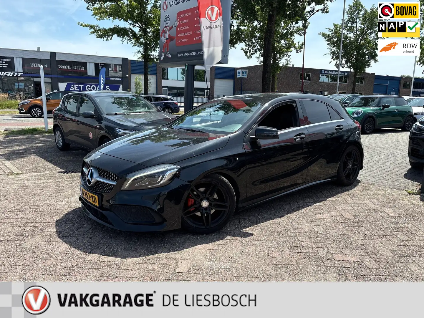 Mercedes-Benz A 180 Prestige,AMG,FACE LIFT,NAVI,STOELVERW.BOEKEN Zwart - 1