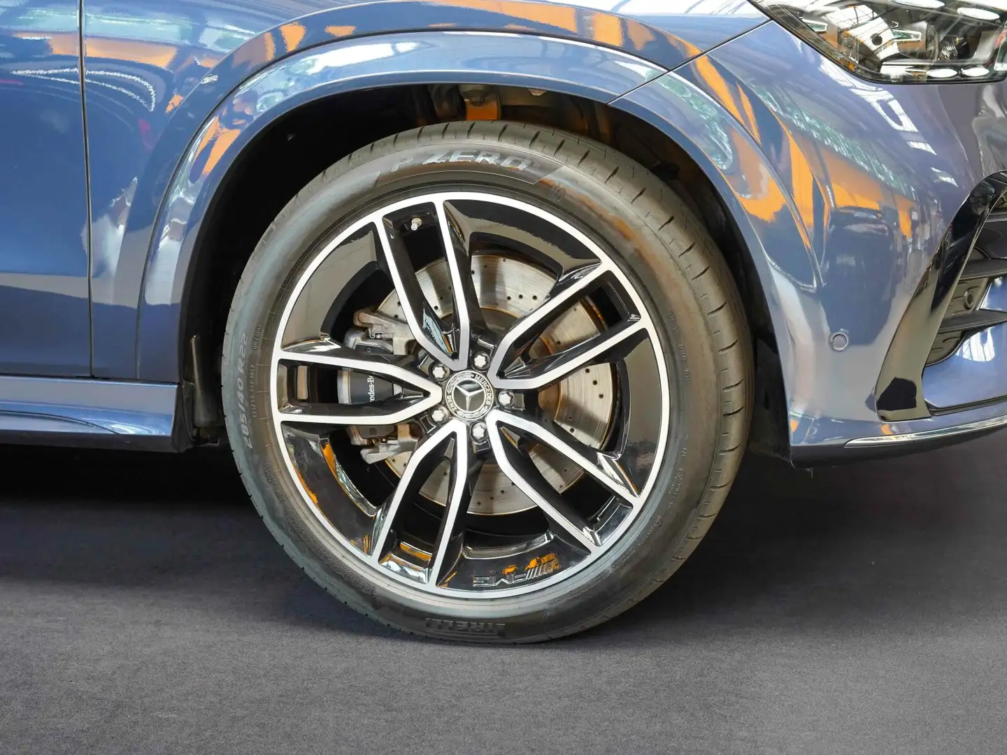 Mercedes-Benz GLE 450 GLE 450 d 4M AMG Distronic Burmester AIRMATIC Bleu - 2