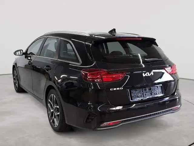 Kia Ceed view 5