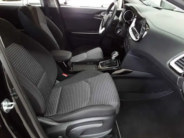 Kia Ceed view 8