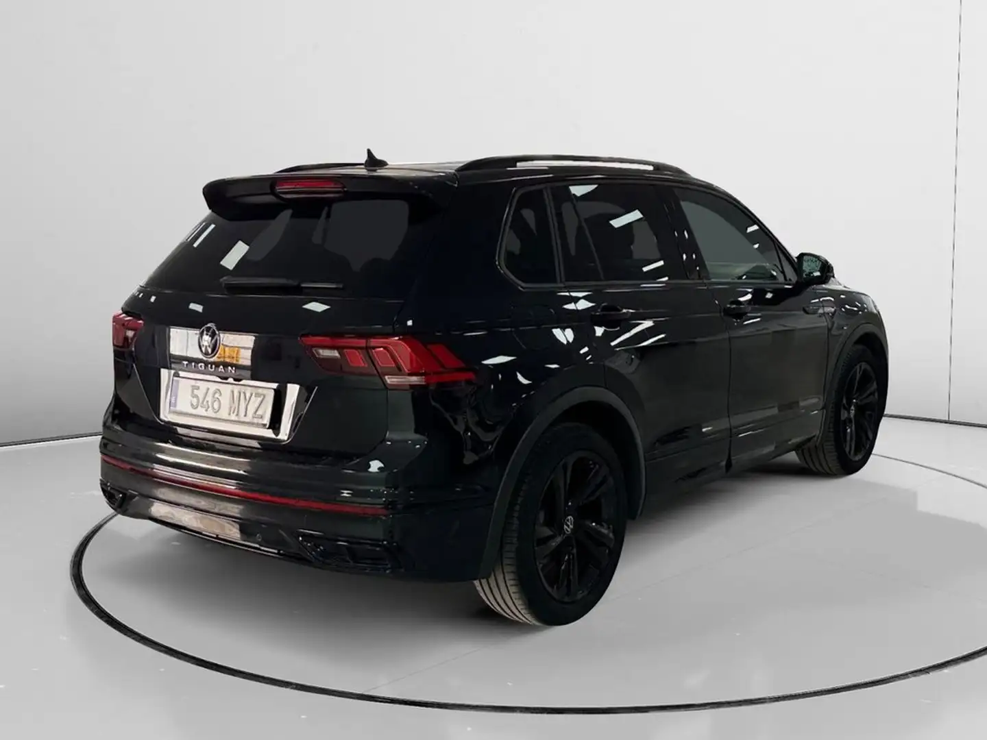 Volkswagen Tiguan 2.0TDI R-Line DSG 110kW Negro - 2