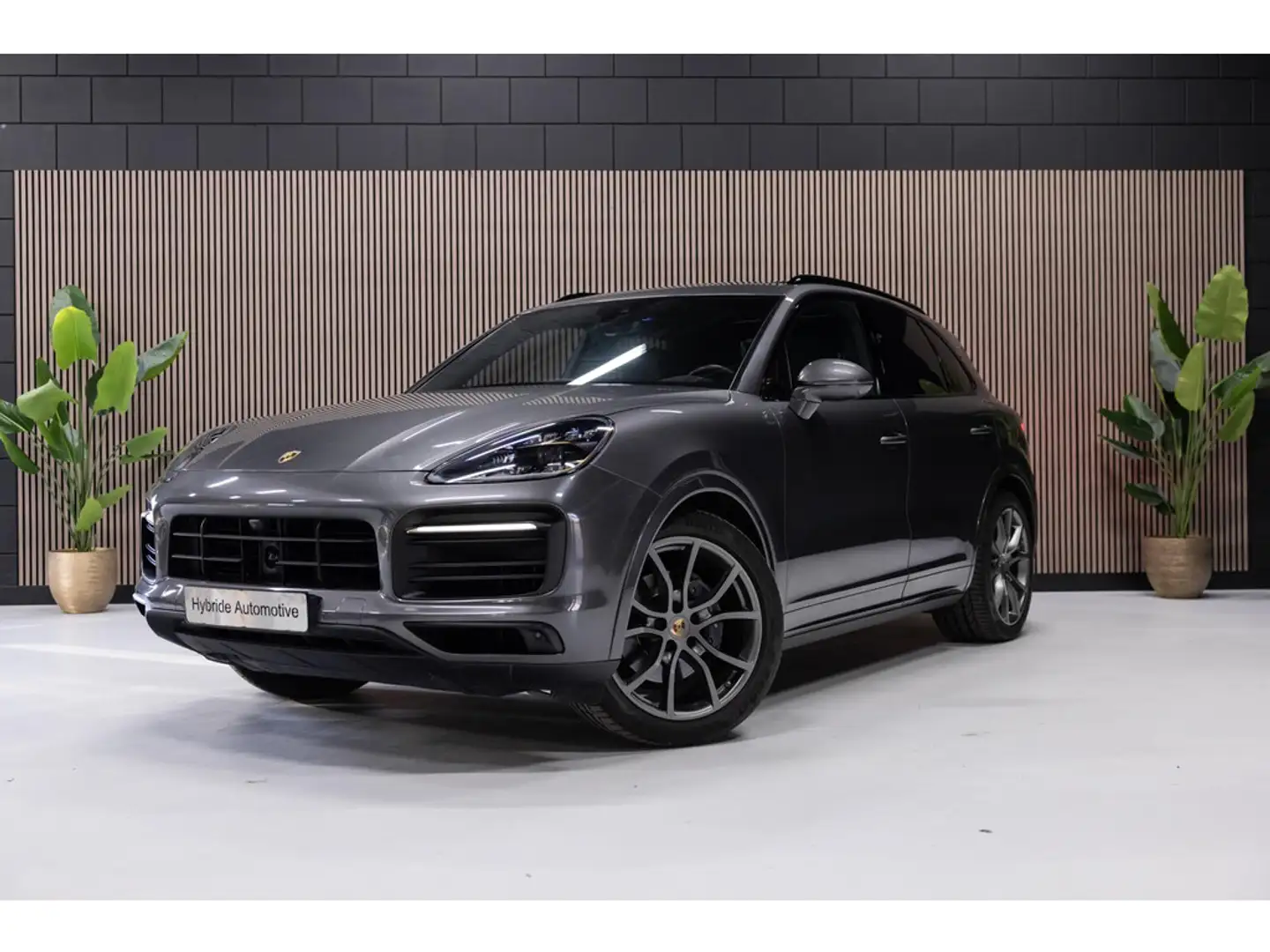 Porsche Cayenne 3.0 V6 416pk E-Hybrid | Pano | Chrono | Alcantara Grau - 1