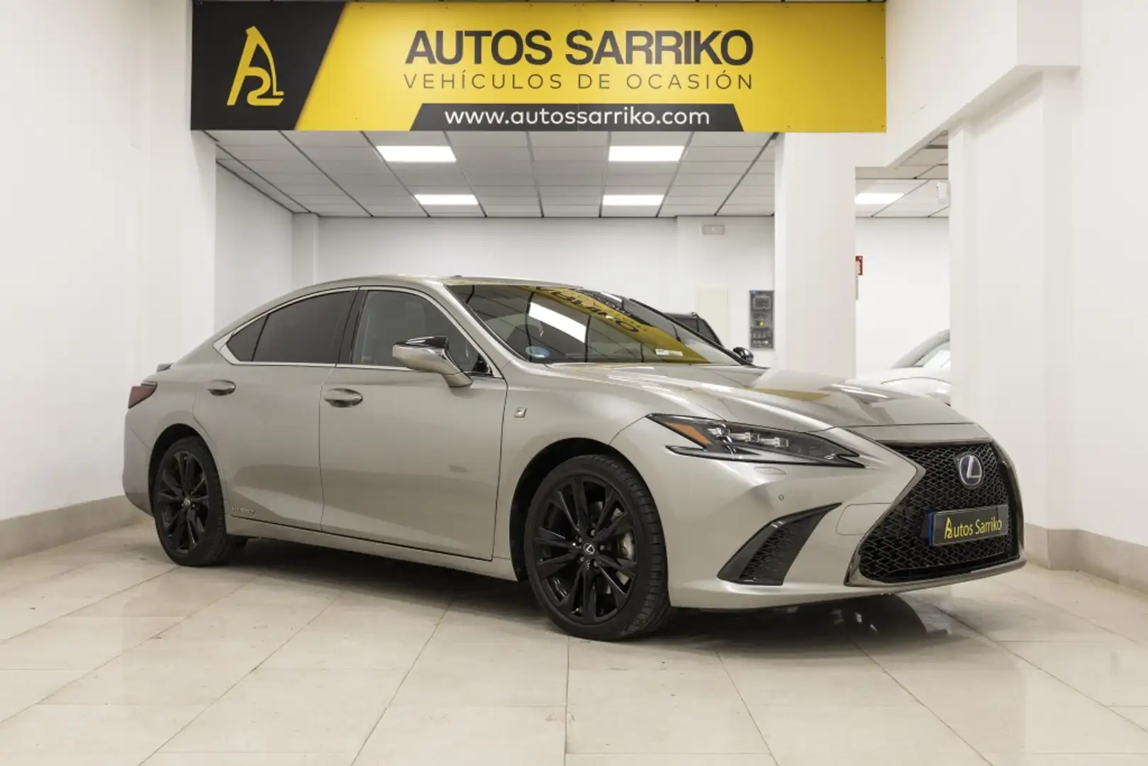 Lexus NX 300 300h Premium 2WD Beige - 1