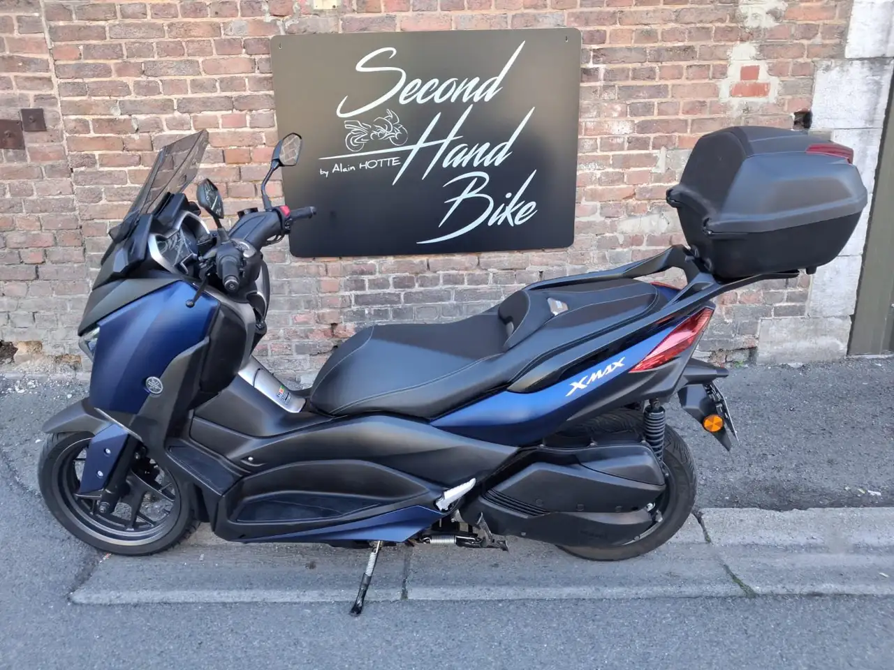 Yamaha X-Max 300