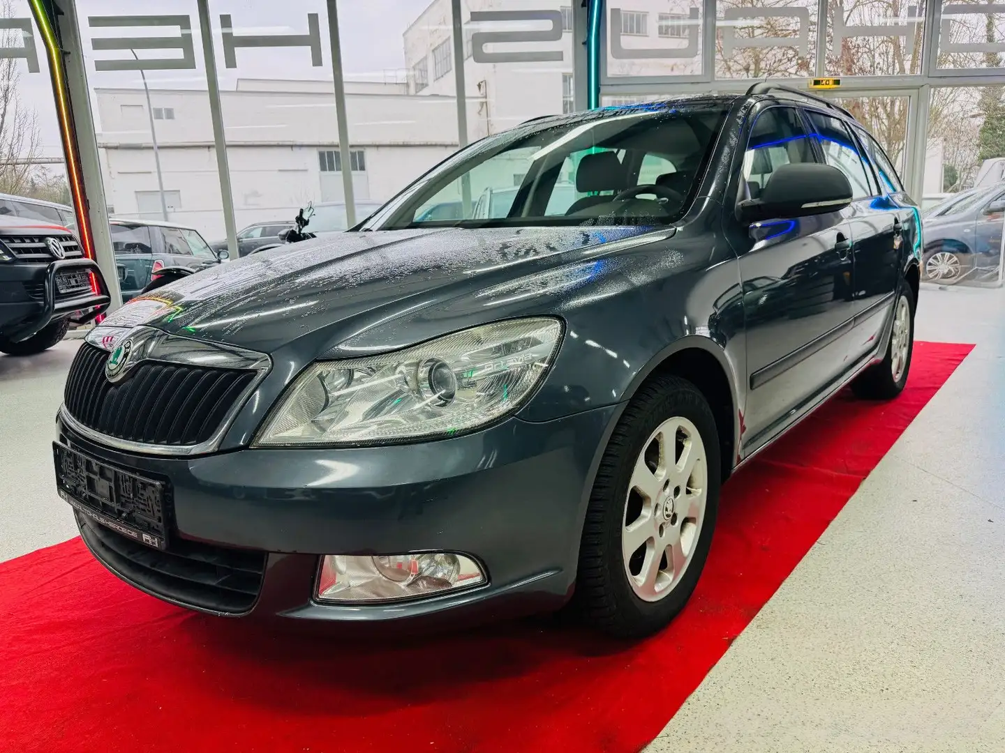 Skoda Octavia Combi Classic -AHK Grau - 2