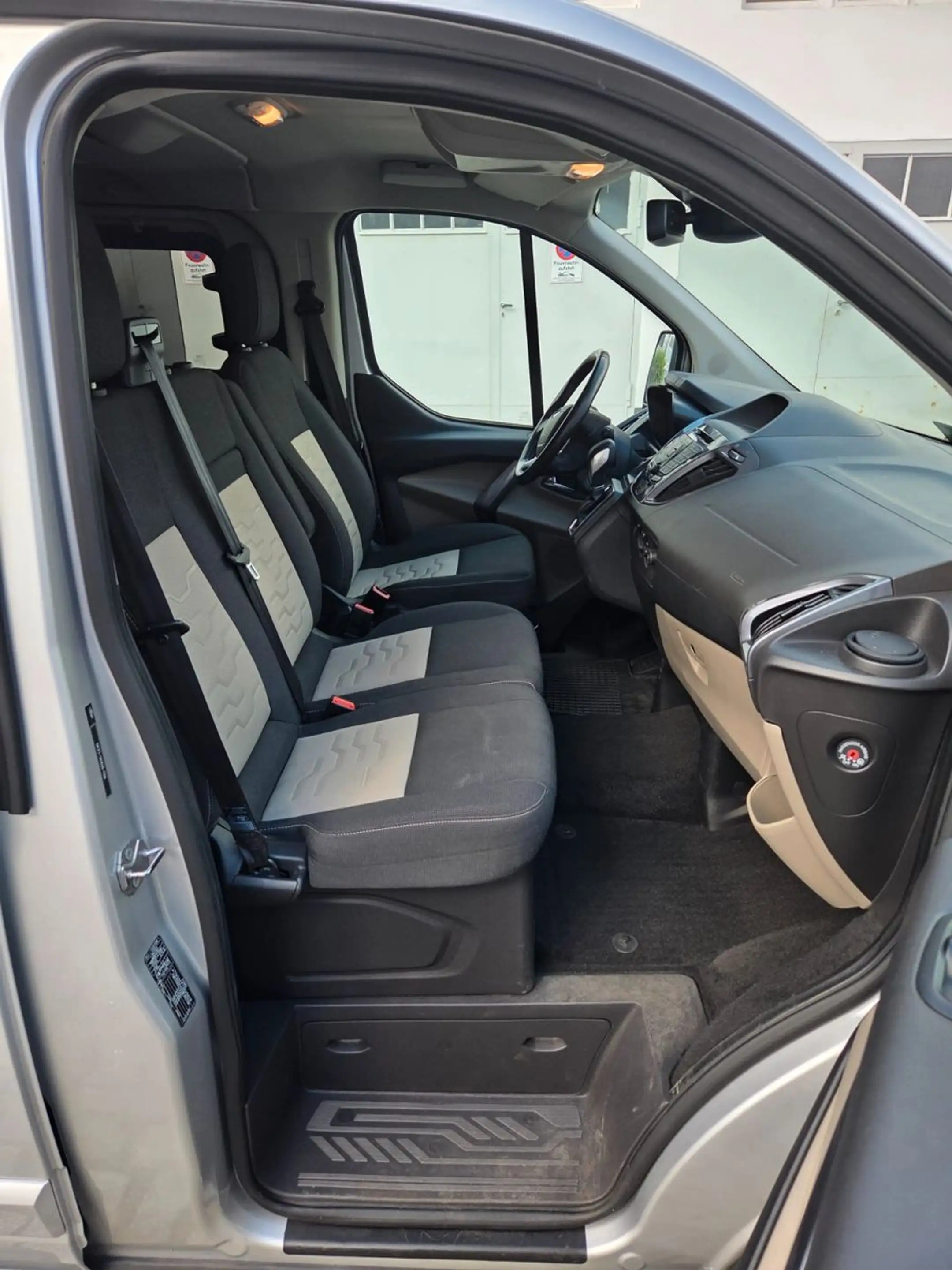 Ford Tourneo Custom L2 Autom. Ahkpl. Allwetter — photo 28