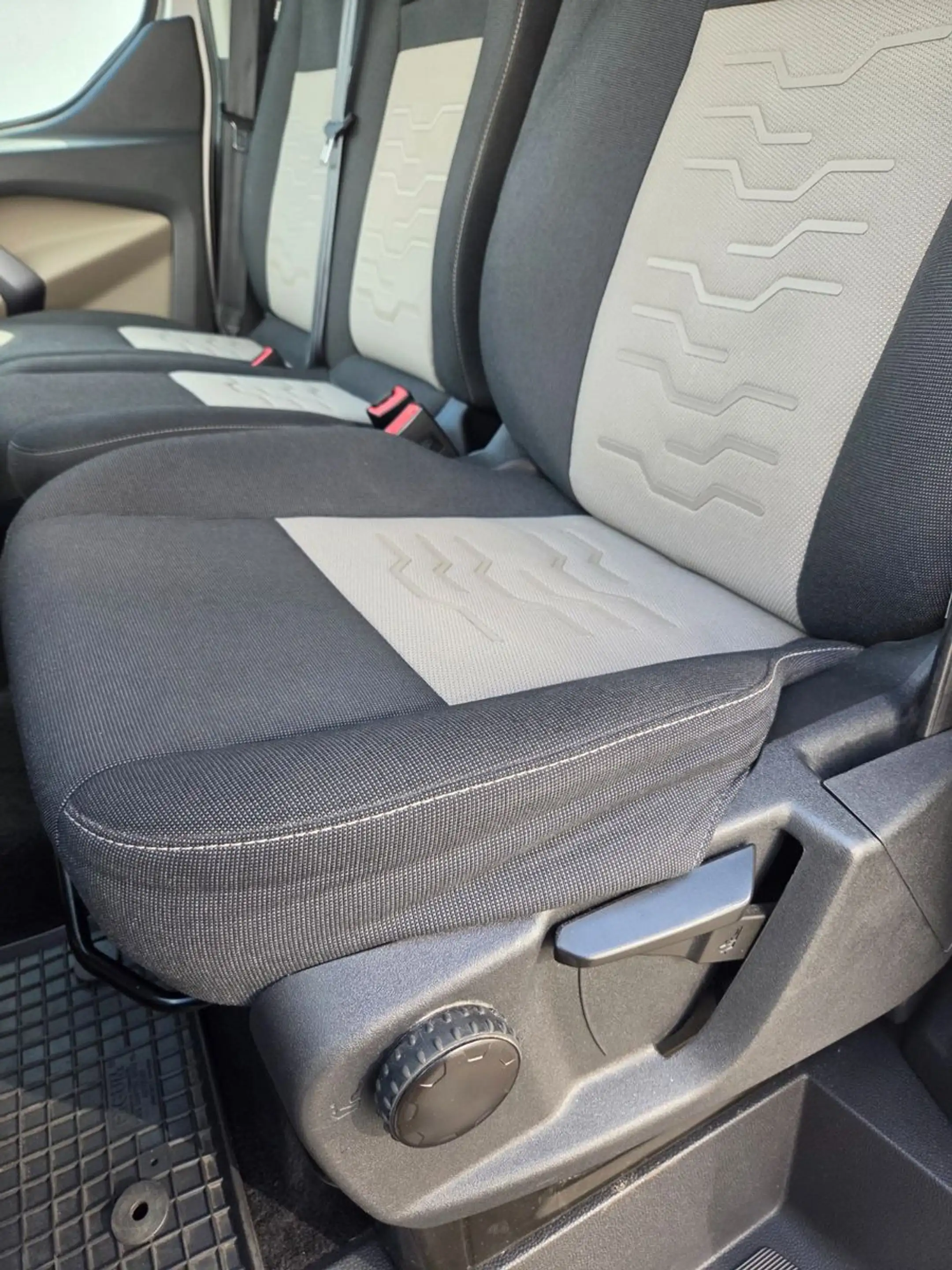 Ford Tourneo Custom L2 Autom. Ahkpl. Allwetter — photo 33