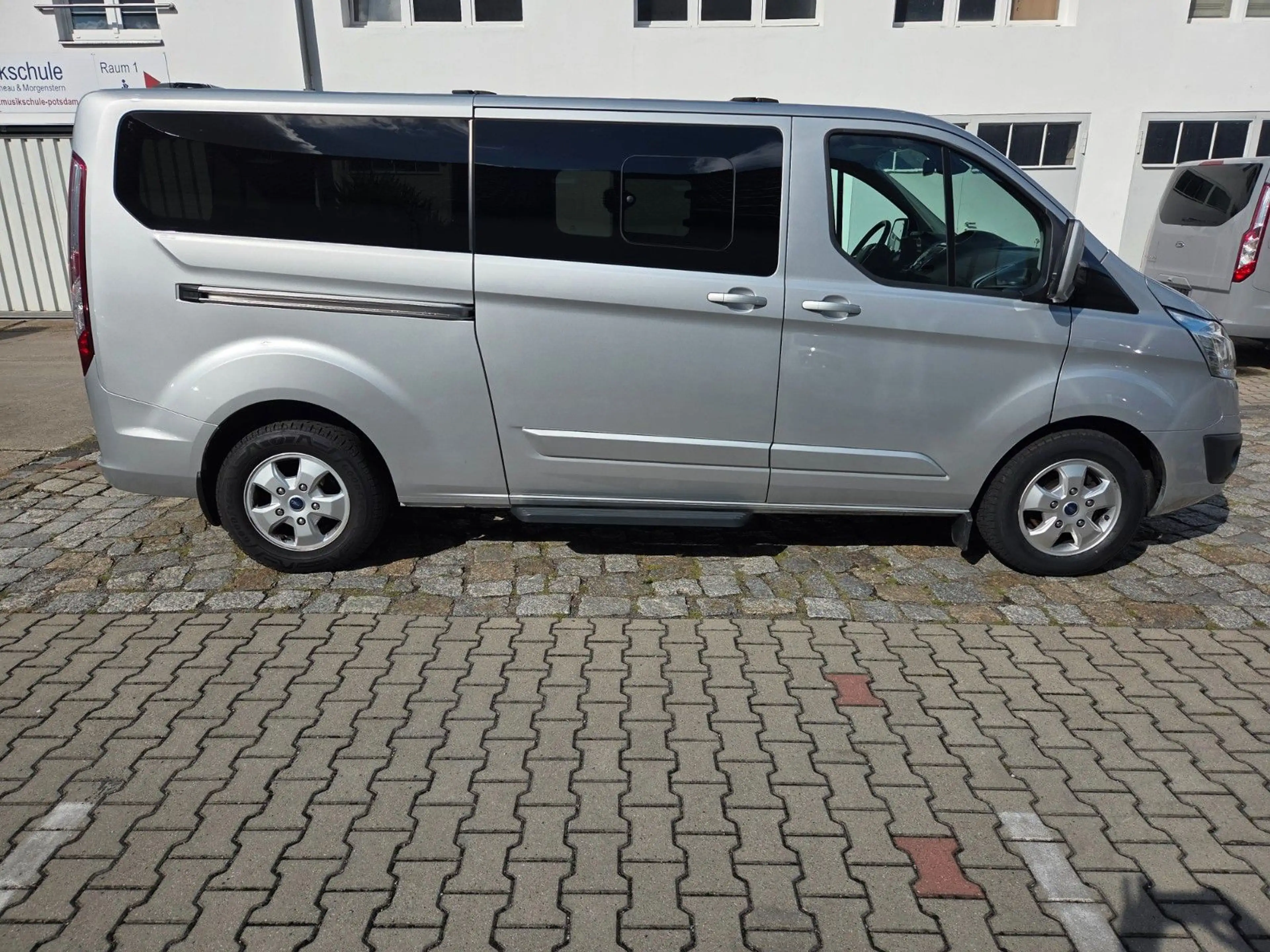 Ford Tourneo Custom L2 Autom. Ahkpl. Allwetter — photo 6