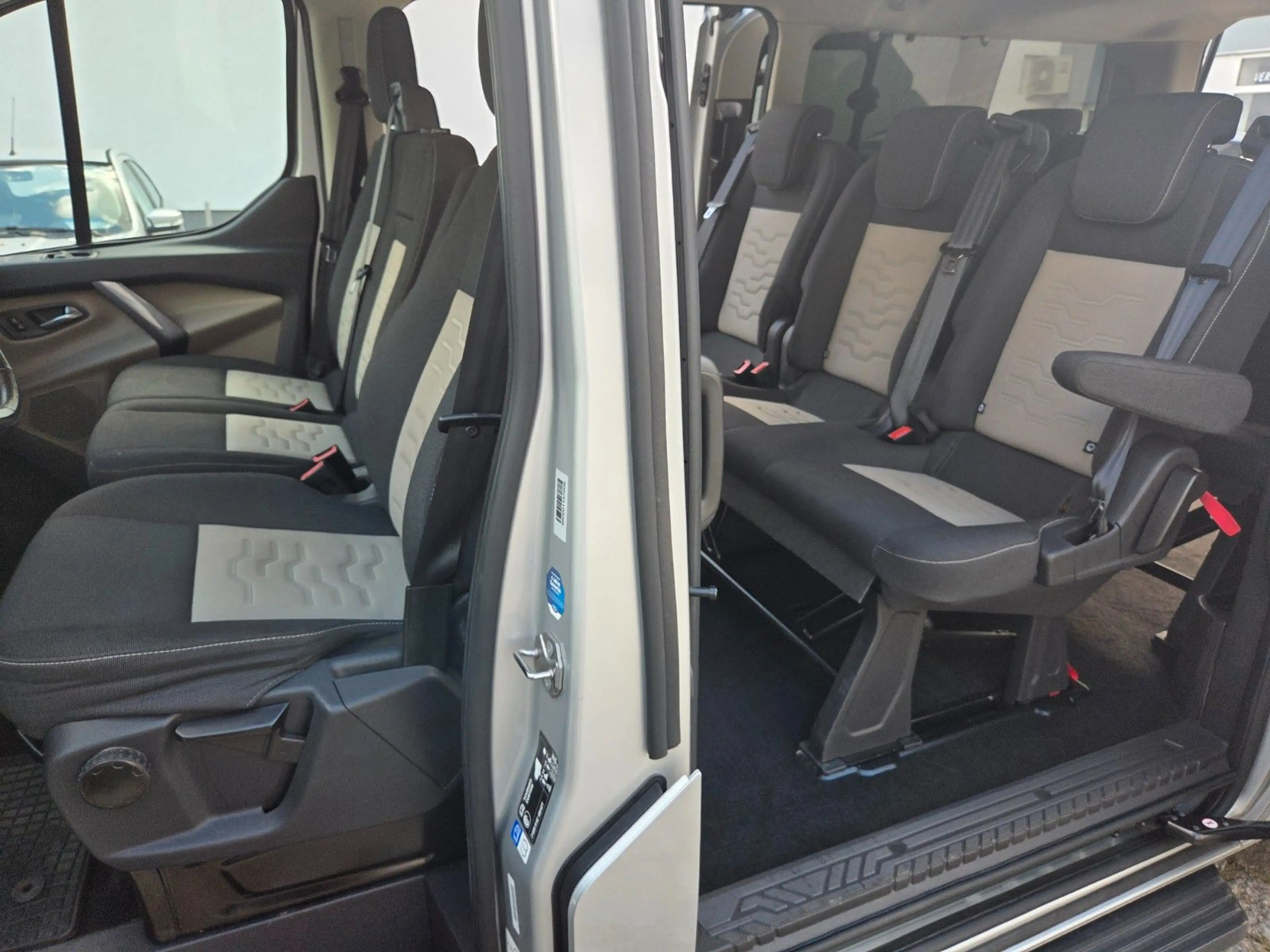 Ford Tourneo Custom L2 Autom. Ahkpl. Allwetter — photo 23