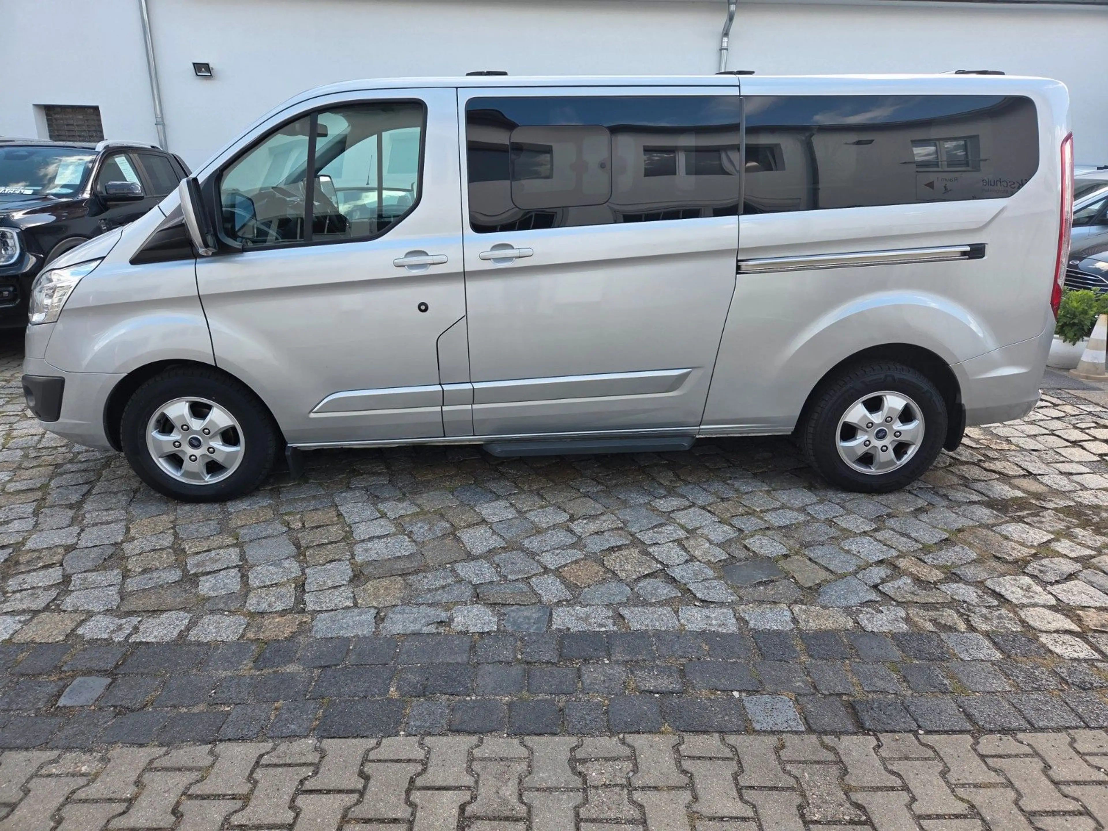 Ford Tourneo Custom L2 Autom. Ahkpl. Allwetter — photo 2