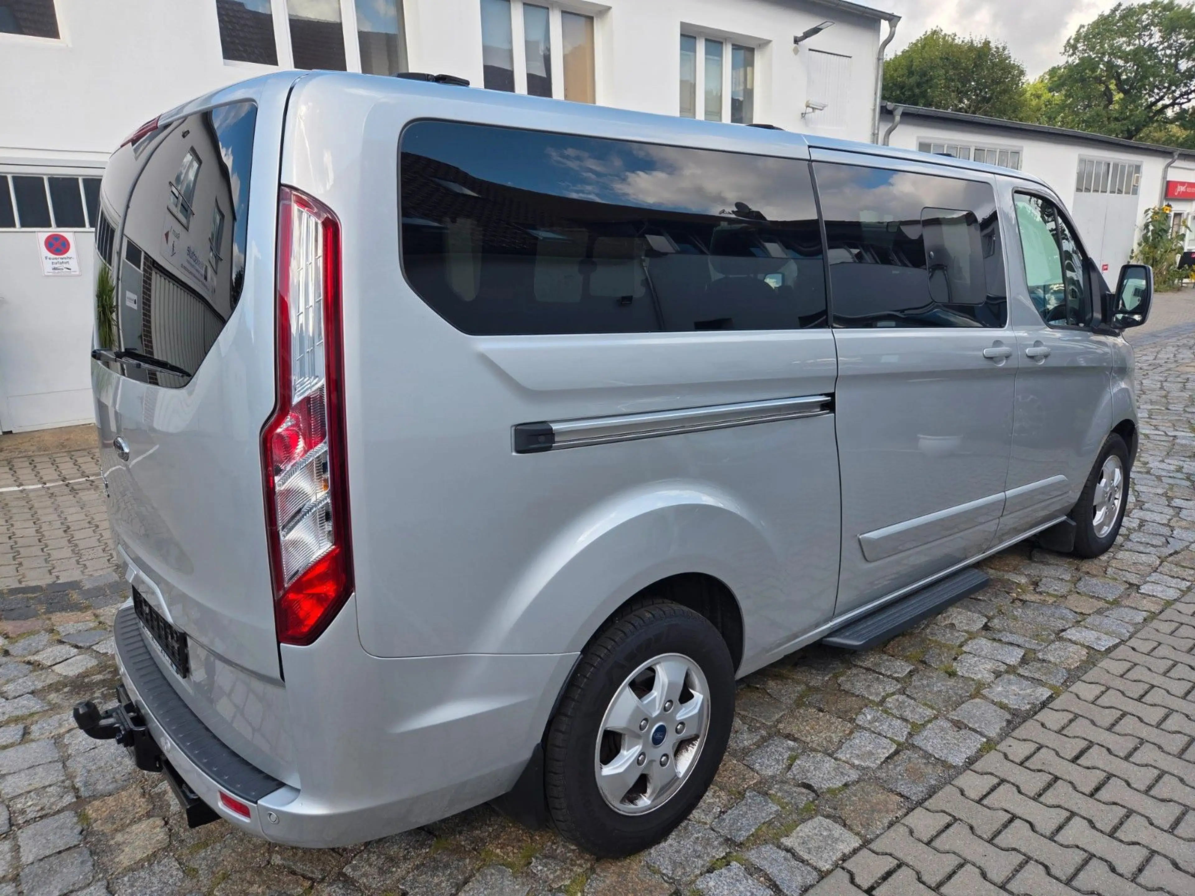 Ford Tourneo Custom L2 Autom. Ahkpl. Allwetter — photo 5