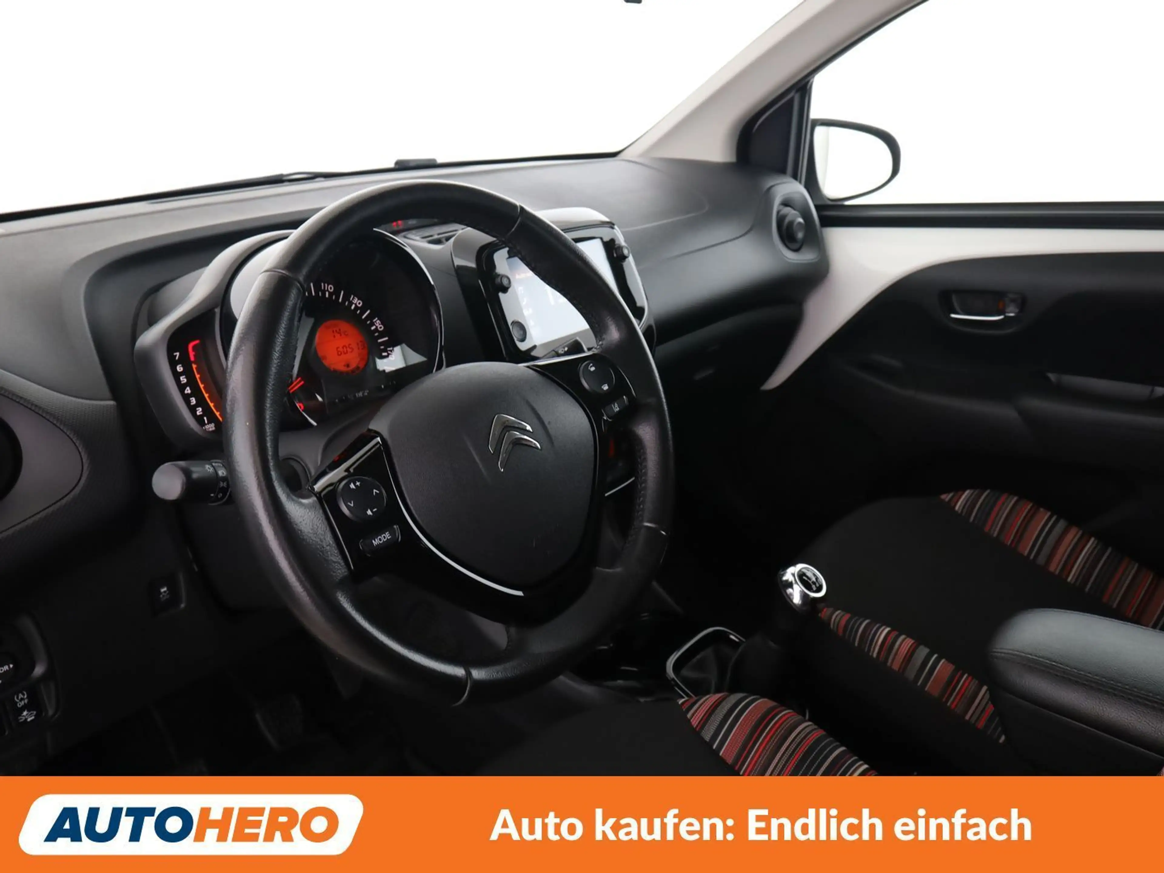Citroen C1 1.0 VTi Shine — photo 11
