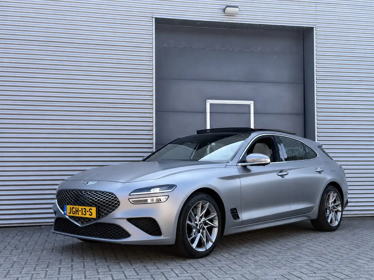 Genesis G70 Shooting Brake 2.0T Luxury AWD I Aut. I Pano.dak I Leder I Camera Grau - 1