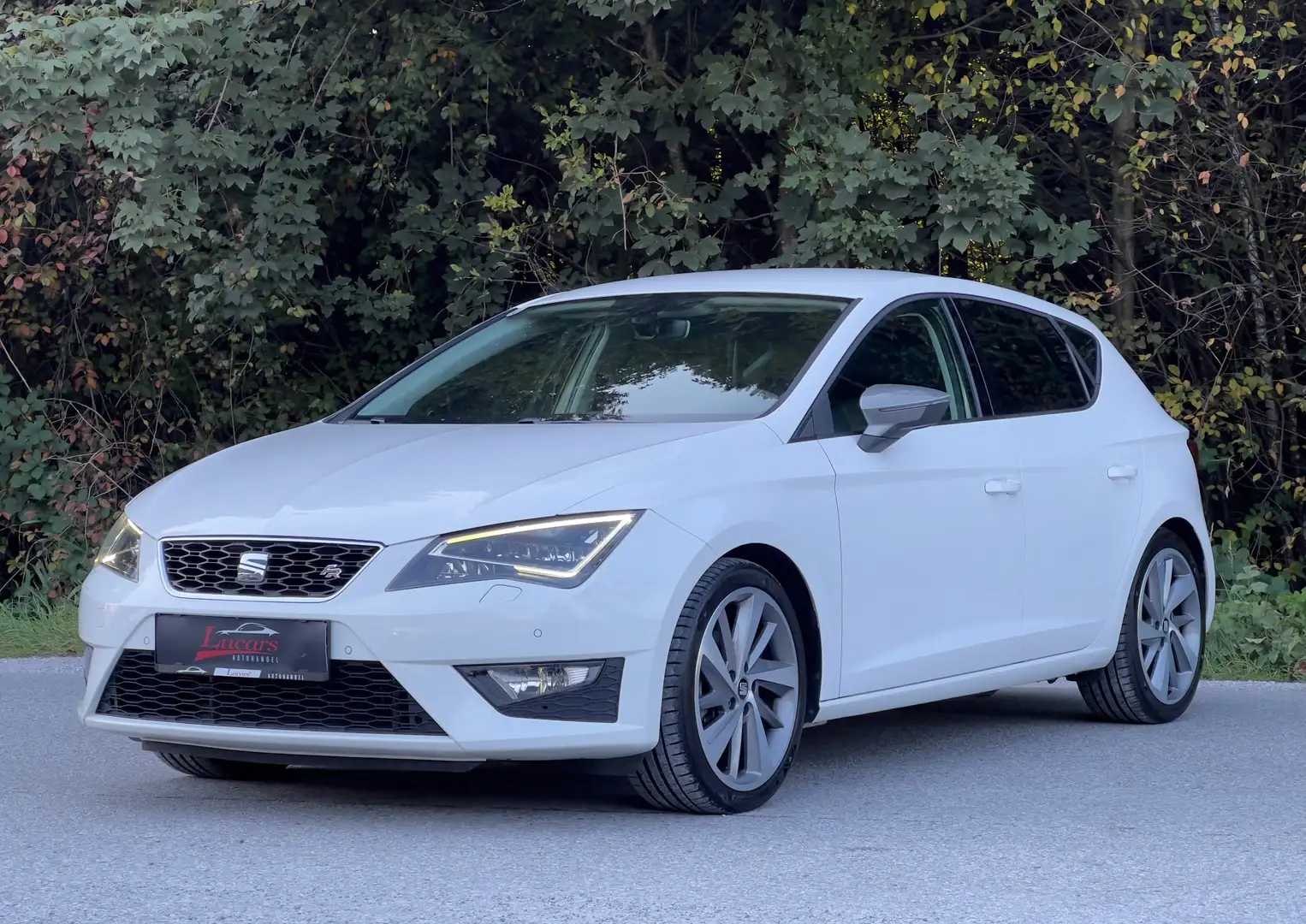 SEAT Leon FR Sport 1.4 TSI LED*NAVI*Sport-Fahrwerk*Sportsitze*Sportlenkrad* Weiß - 1