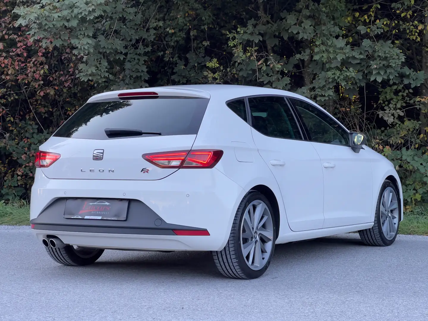 SEAT Leon FR Sport 1.4 TSI LED*NAVI*Sport-Fahrwerk*Sportsitze*Sportlenkrad* Weiß - 2