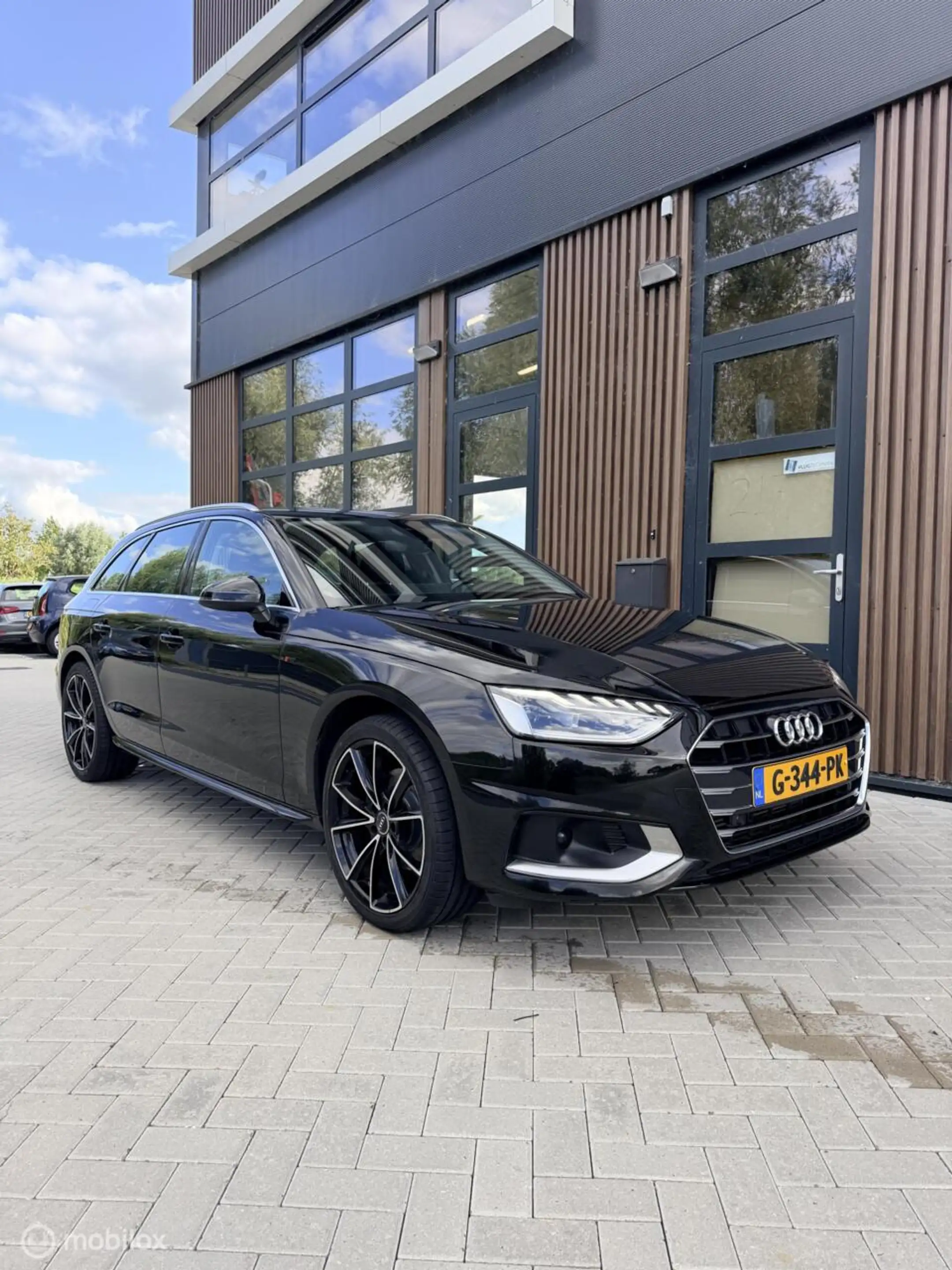 Audi A4 Avant 35 TFSI Launch S EDITION NAP/LEER/GARANTIE — photo 7