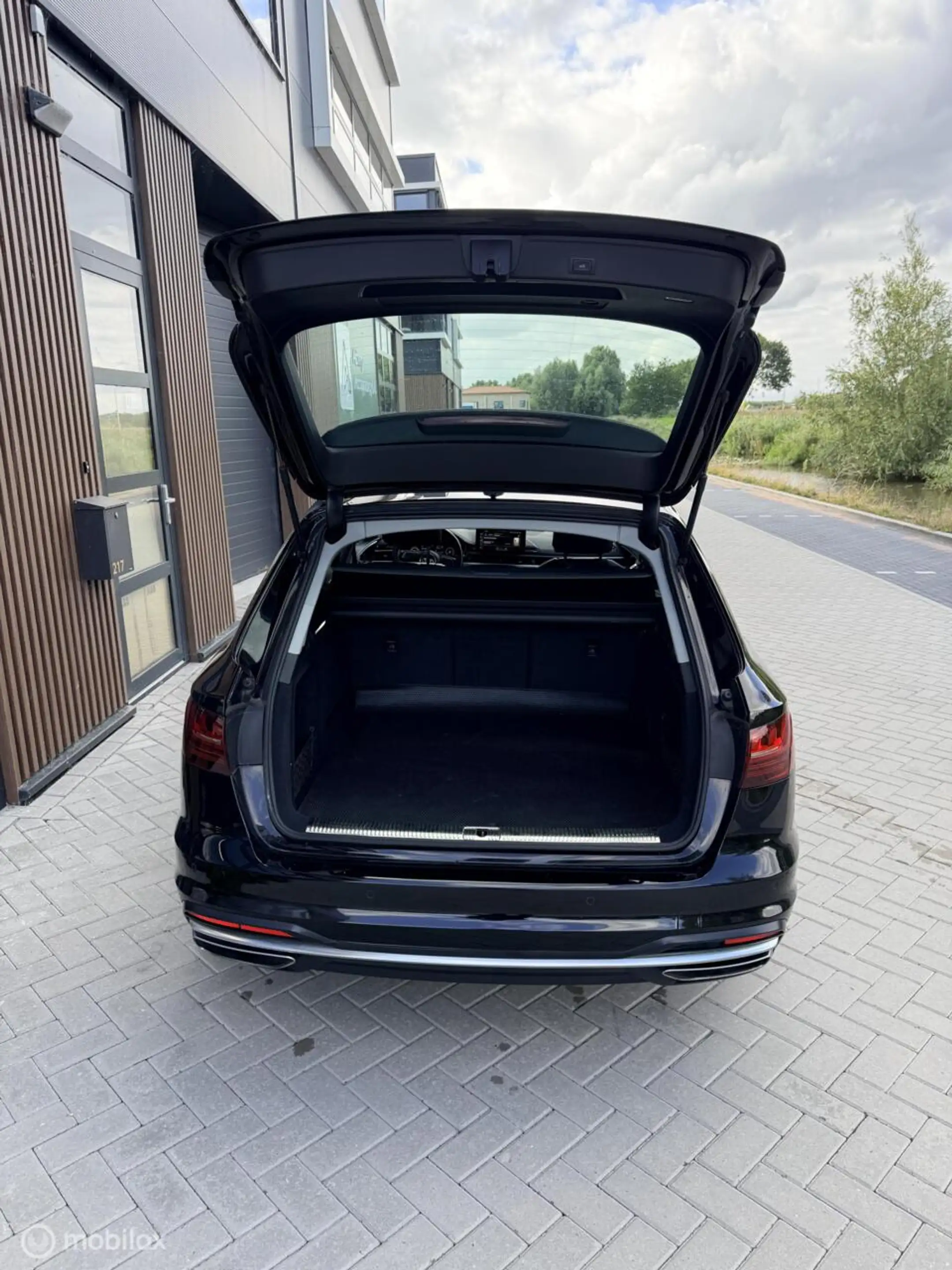 Audi A4 Avant 35 TFSI Launch S EDITION NAP/LEER/GARANTIE — photo 10