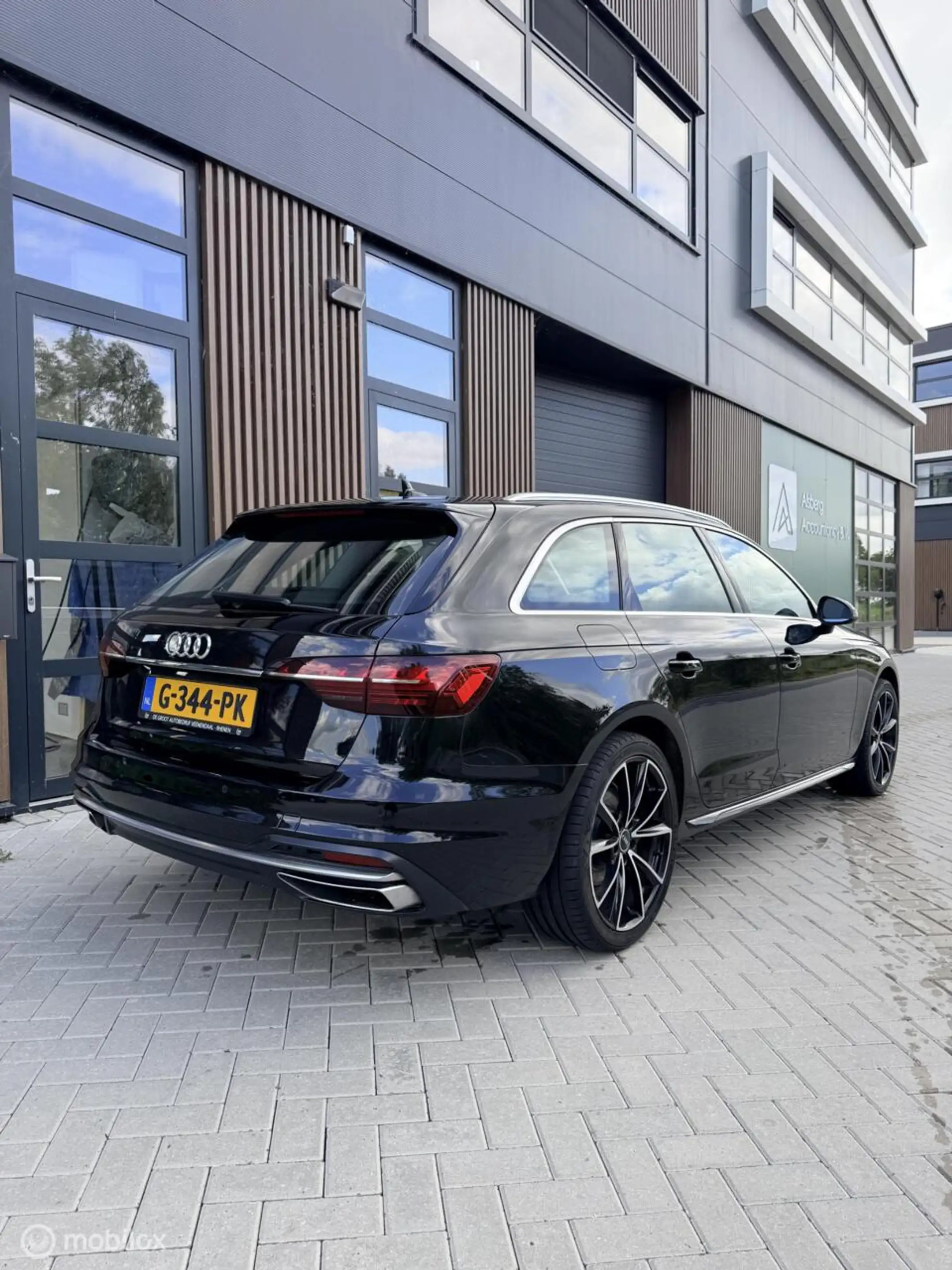Audi A4 Avant 35 TFSI Launch S EDITION NAP/LEER/GARANTIE — photo 11