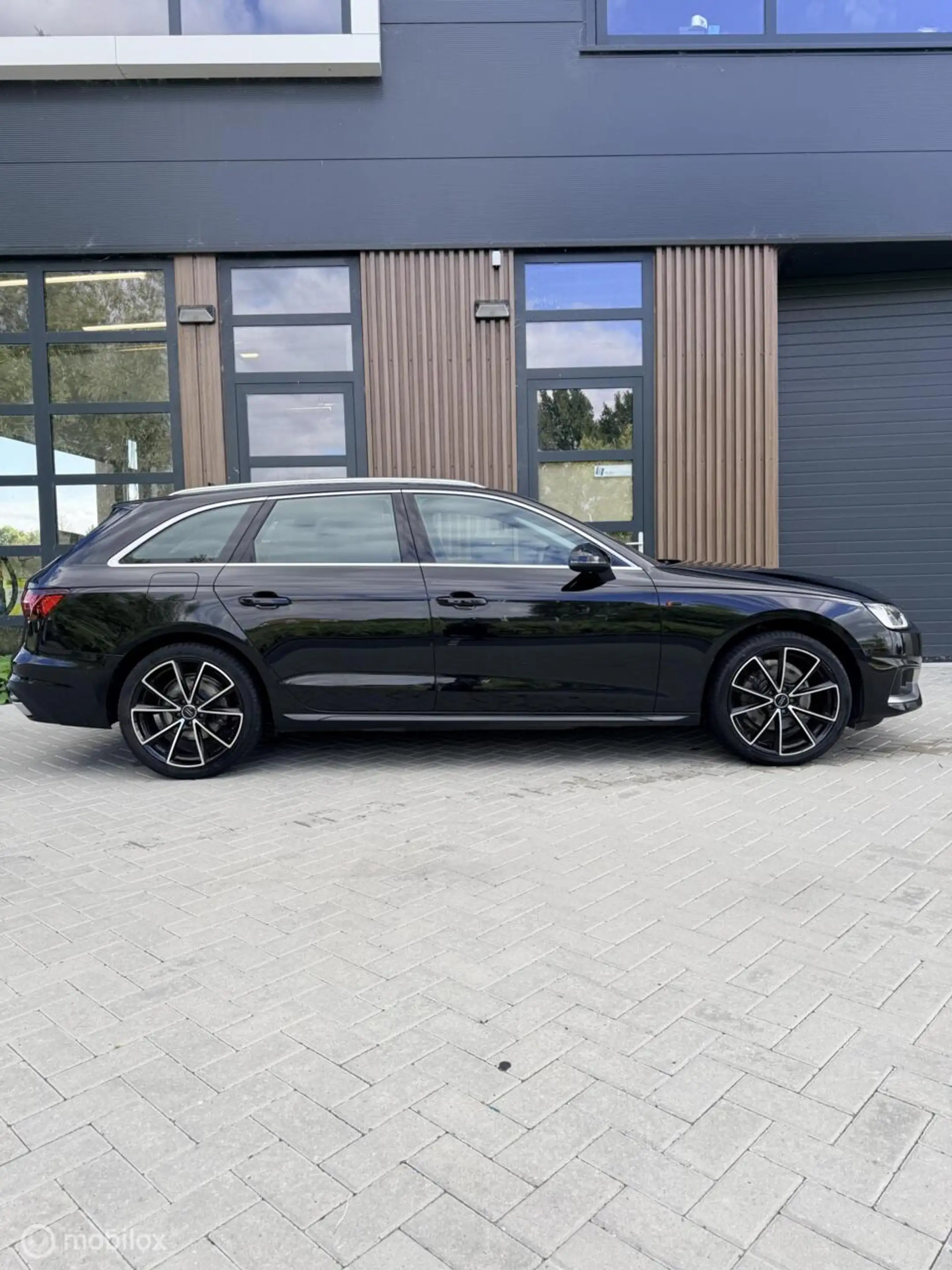 Audi A4 Avant 35 TFSI Launch S EDITION NAP/LEER/GARANTIE — photo 8