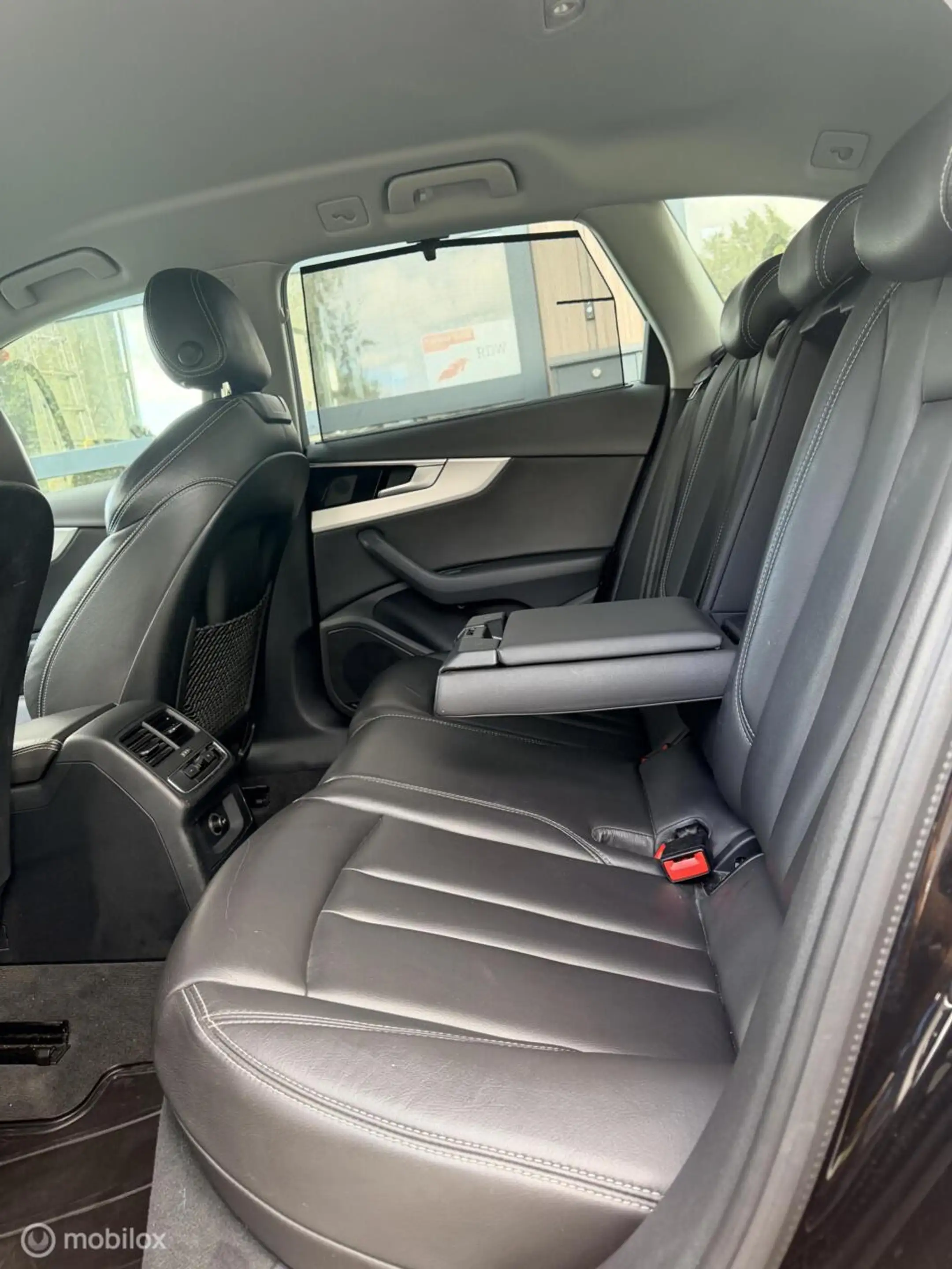 Audi A4 Avant 35 TFSI Launch S EDITION NAP/LEER/GARANTIE — photo 14