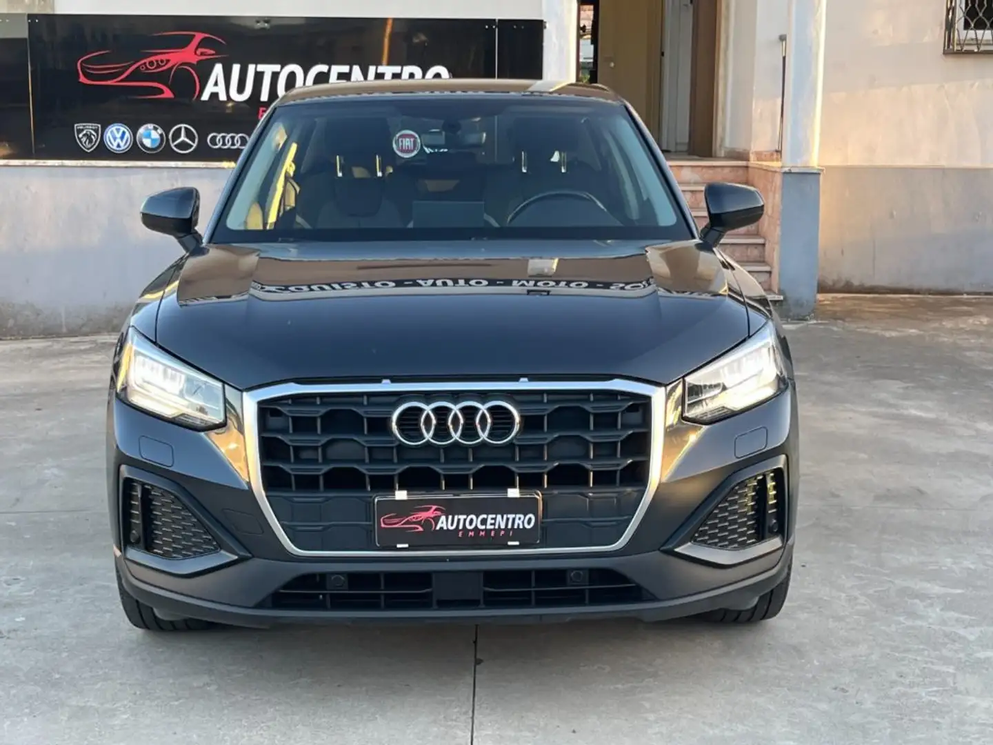 Audi Q2 30 TDI S tronic Admired Grijs - 2