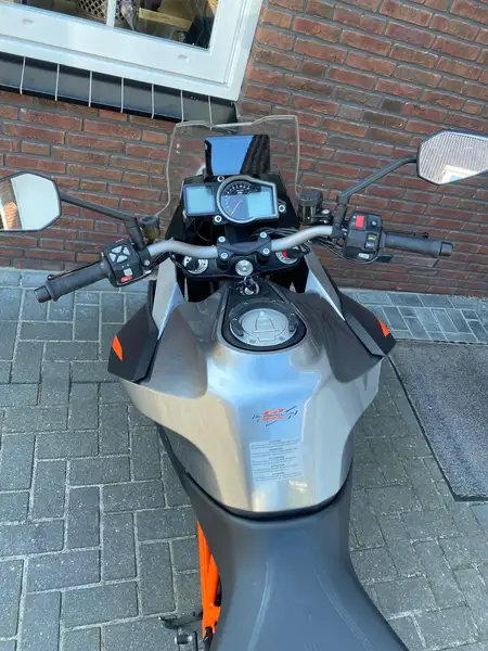 KTM 1290 Super Duke GT - foto 4