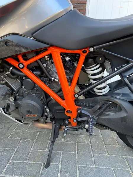 KTM 1290 Super Duke GT - foto 7