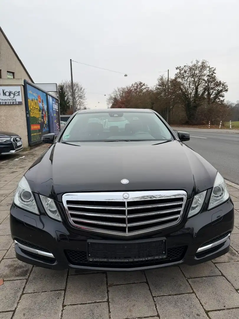 Mercedes-Benz E 200 E Limousine E 200 CGI BlueEfficiency Schwarz - 2