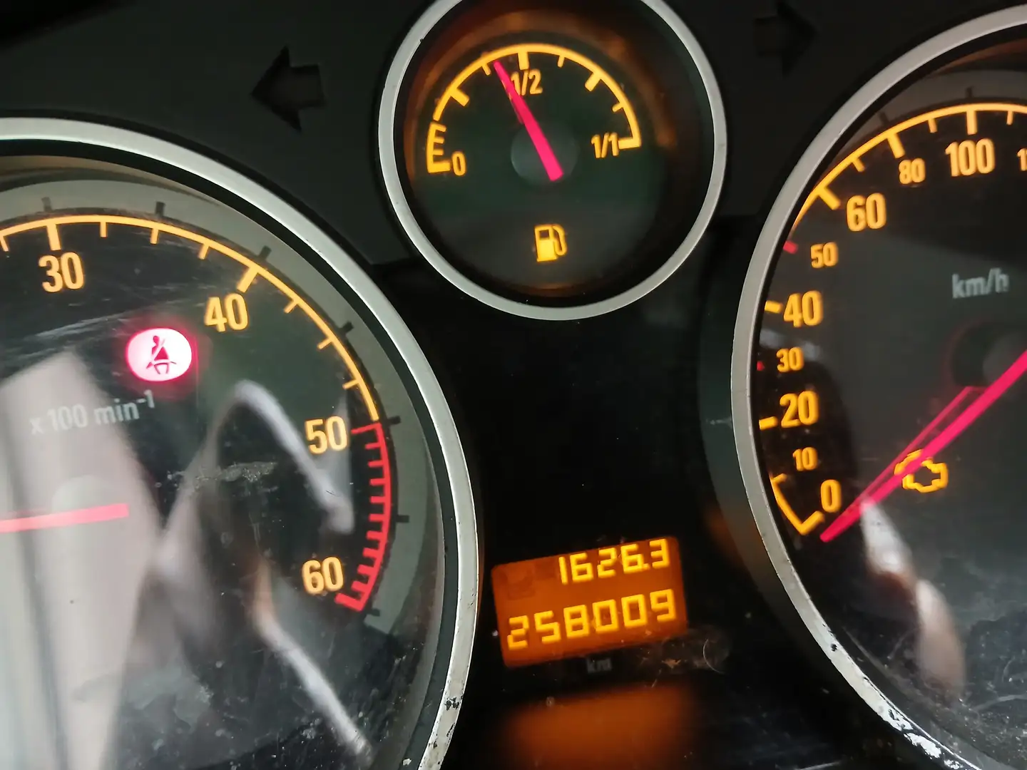 Opel Astra Astra 1.3 DTH CDTi Essentia - 1