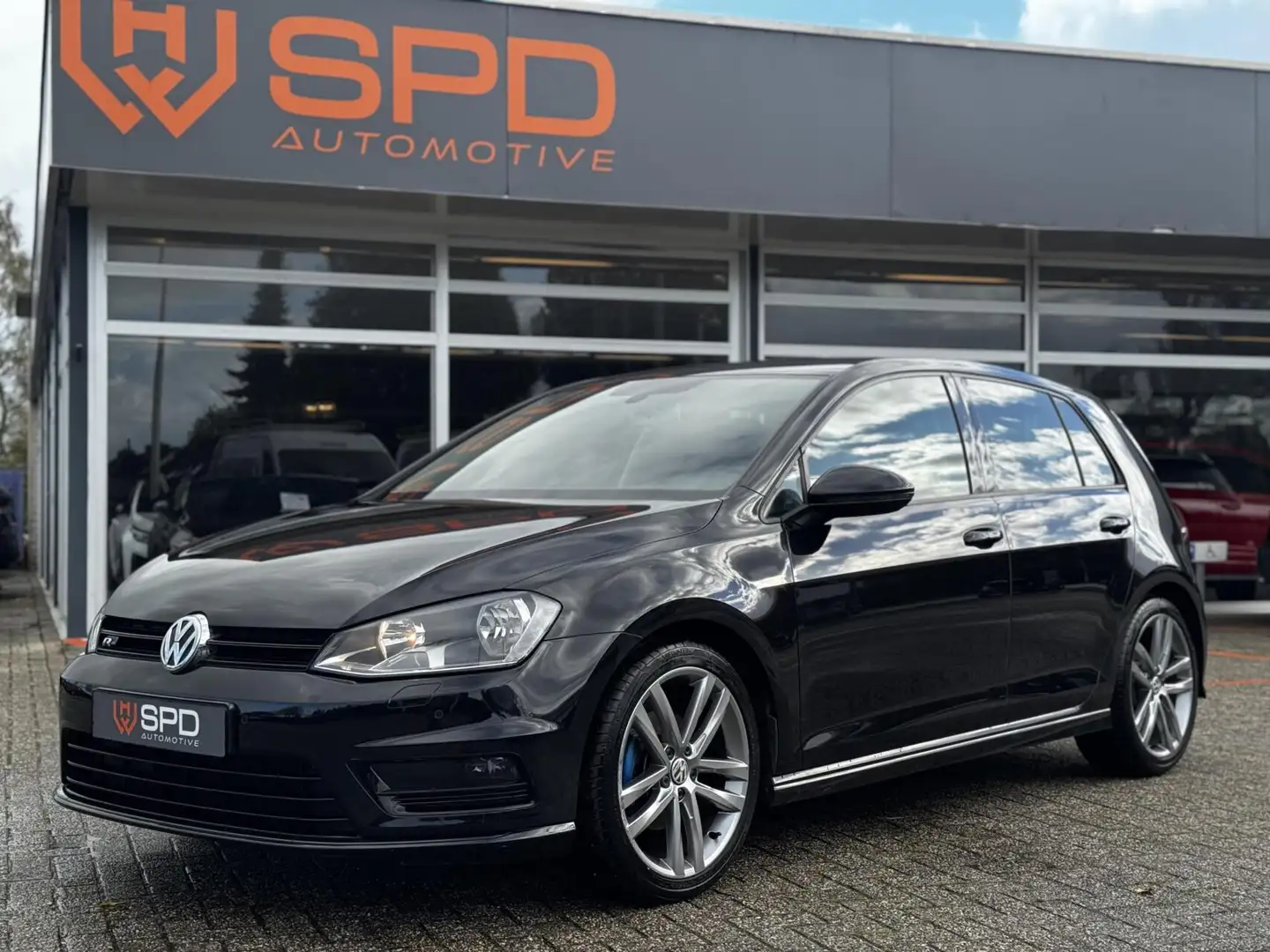Volkswagen Golf 1.4 TSI Highline|Stoelverw|17''|125PK Zwart - 1