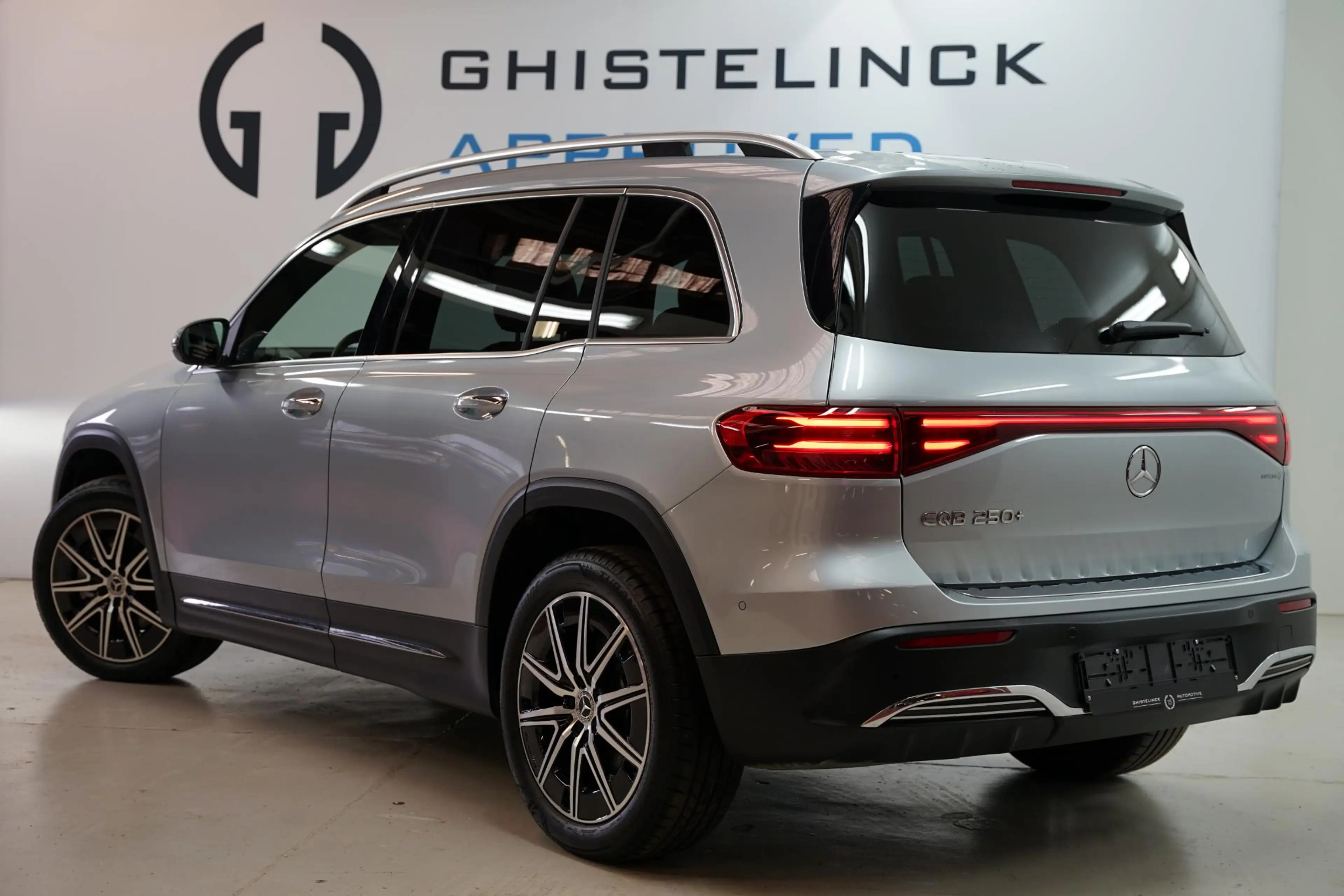 Mercedes-Benz EQB 250 EQB 250+ Star Edition — photo 7