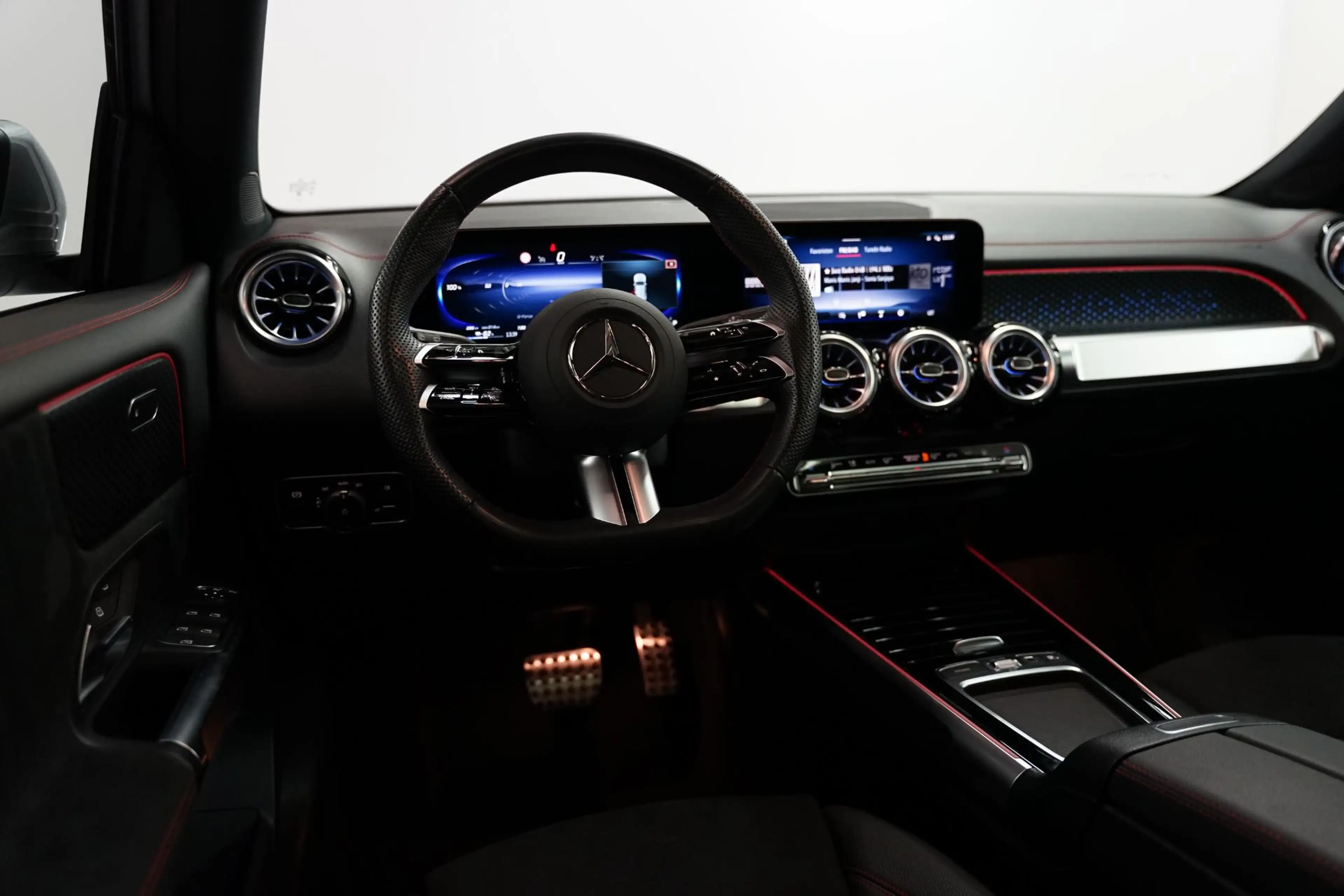 Mercedes-Benz EQB 250 EQB 250+ Star Edition — photo 14