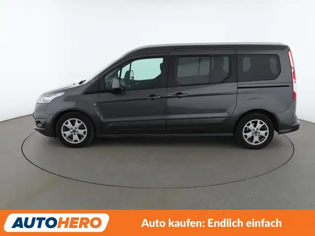 Ford Grand Tourneo Connect view 3
