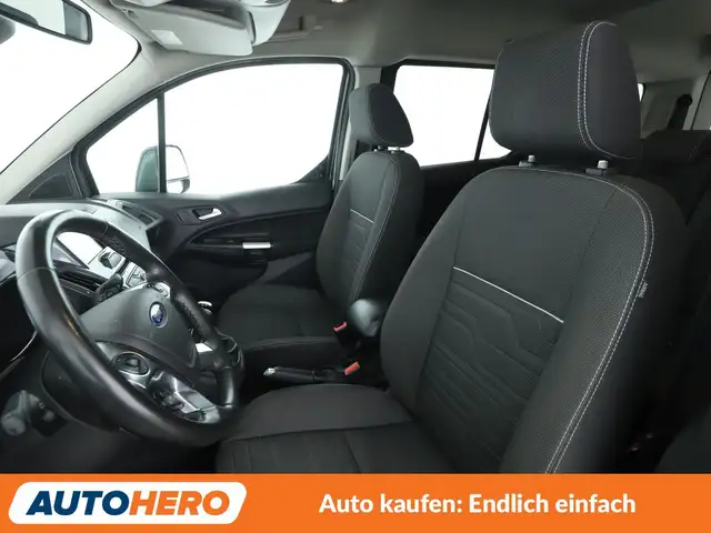 Ford Grand Tourneo Connect view 10