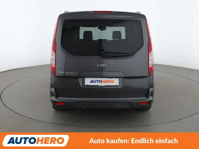 Ford Grand Tourneo Connect view 5