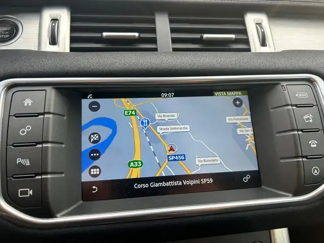 Land Rover Range Rover Evoque view 12