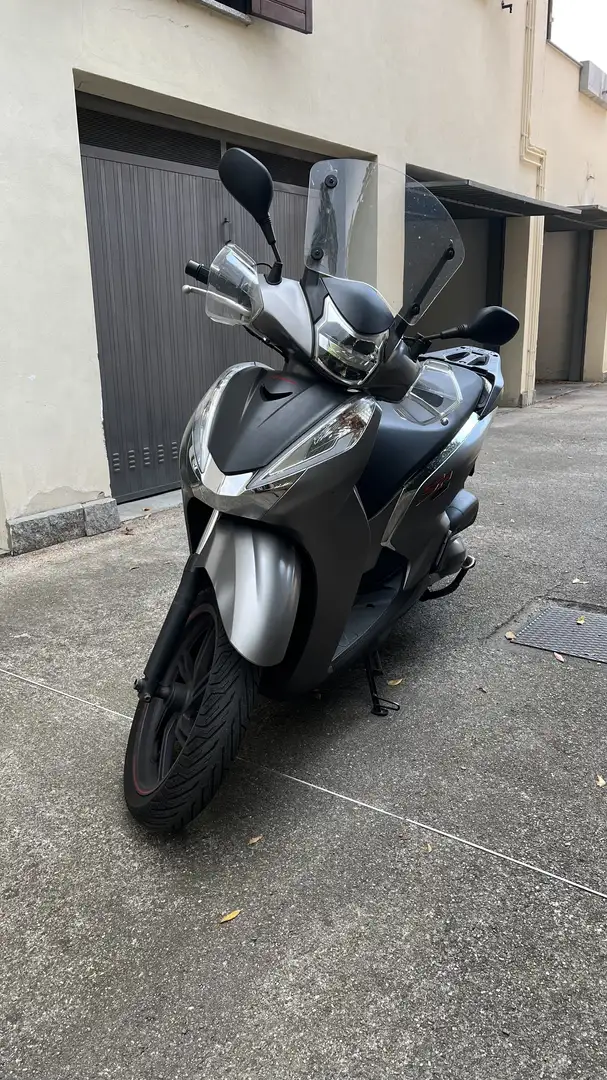 Honda SH 300 Sport Air Force - 2