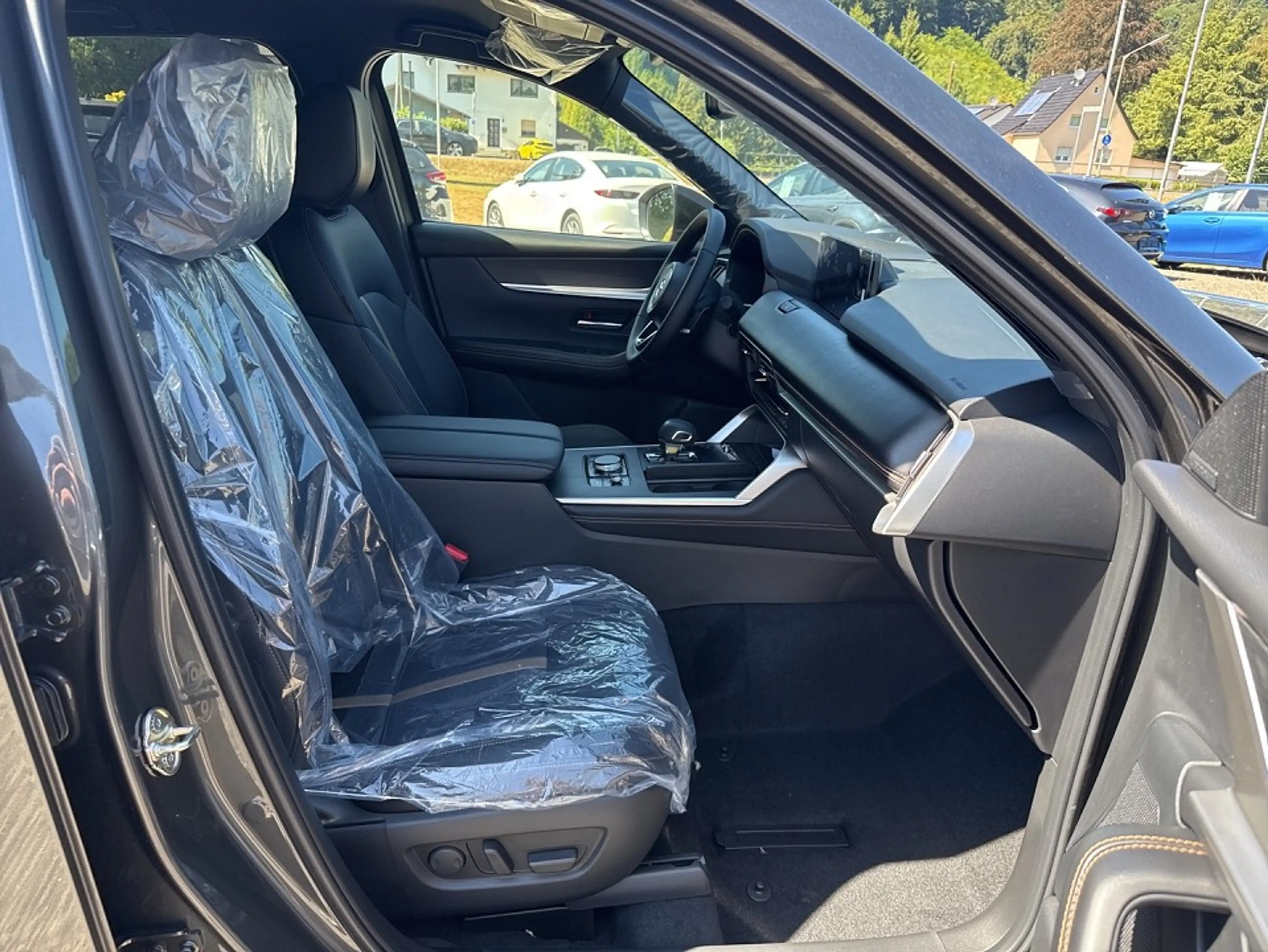 Mazda CX-60 2.5L e-SKYACTIV PHEV 327ps Homura COSO — photo 10