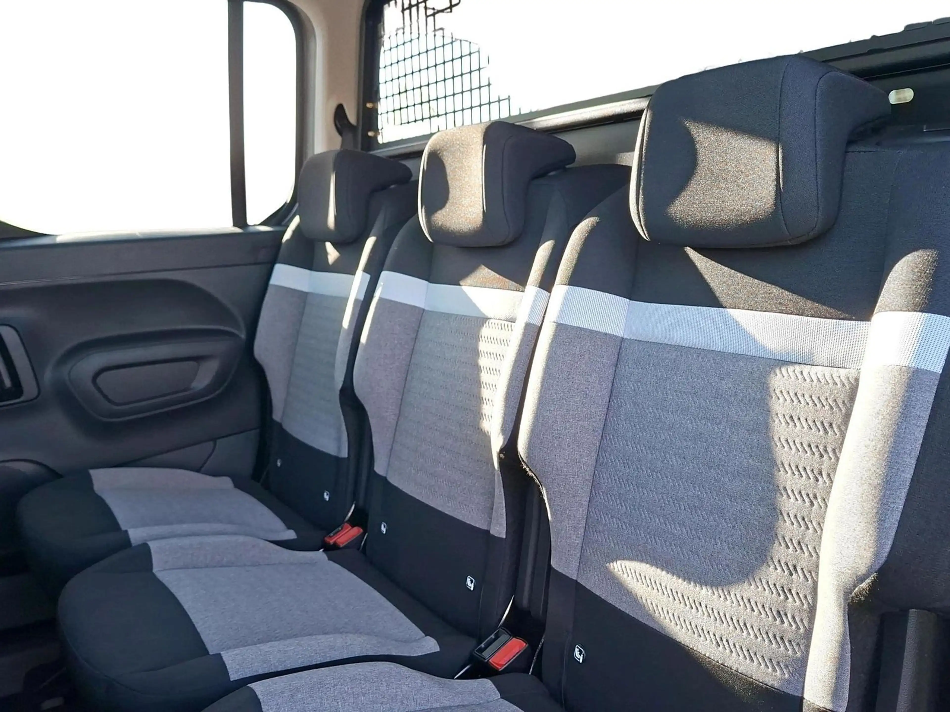 Citroen Berlingo MPV Plus M Diesel 130 EAT8 Kamera LHZ — photo 8