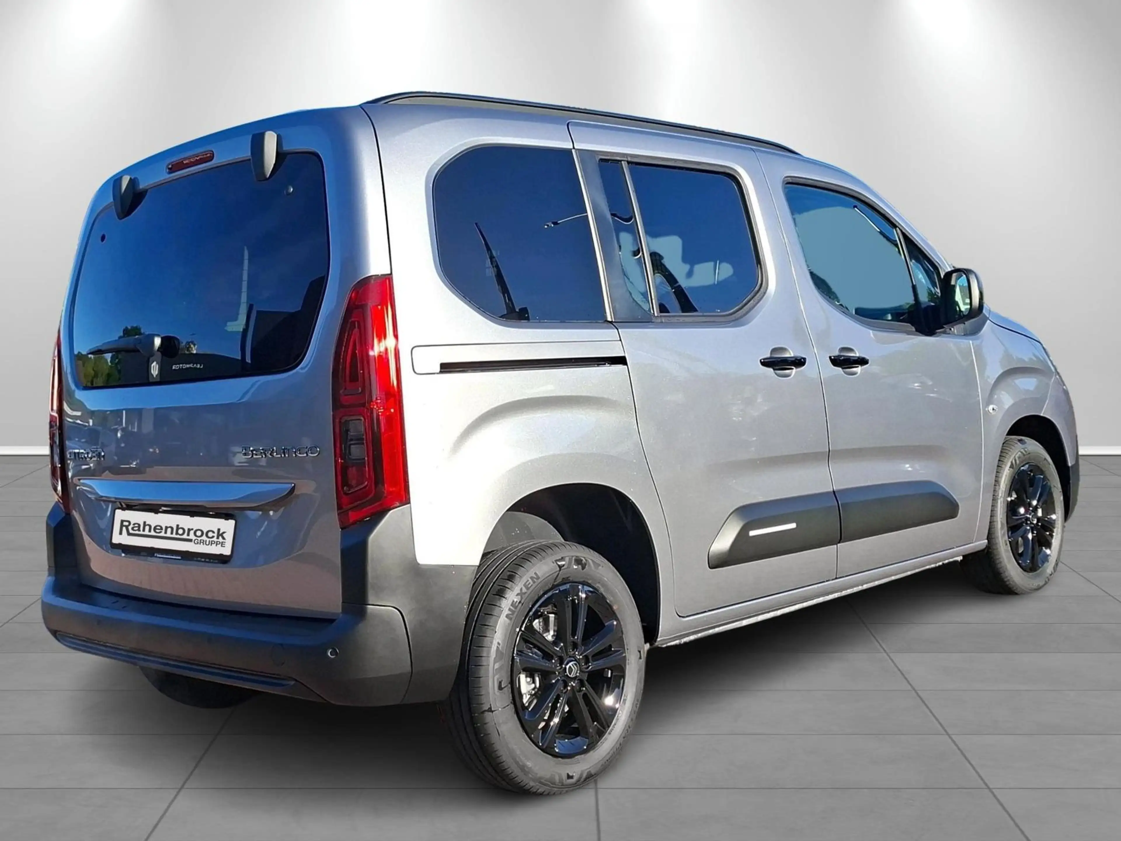 Citroen Berlingo MPV Plus M Diesel 130 EAT8 Kamera LHZ — photo 4