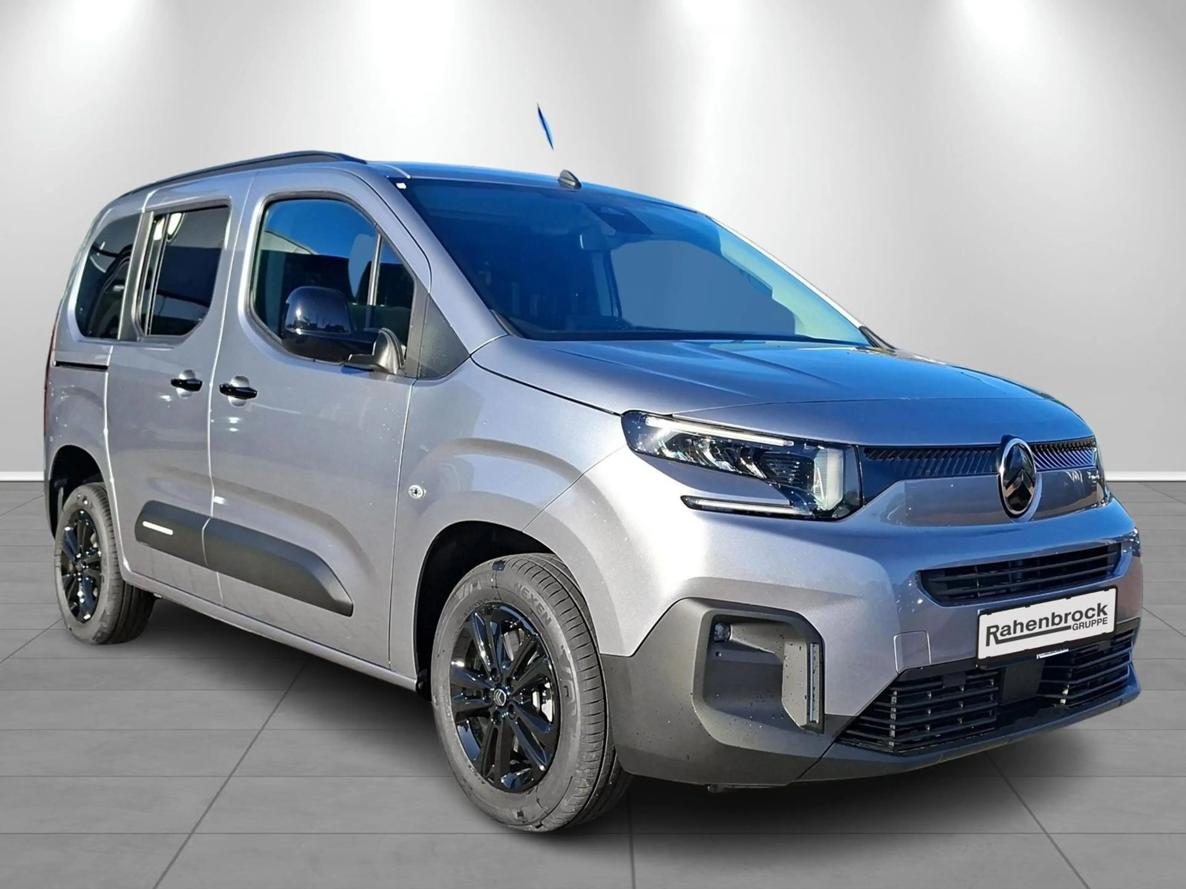 Citroen Berlingo MPV Plus M Diesel 130 EAT8 Kamera LHZ — photo 2