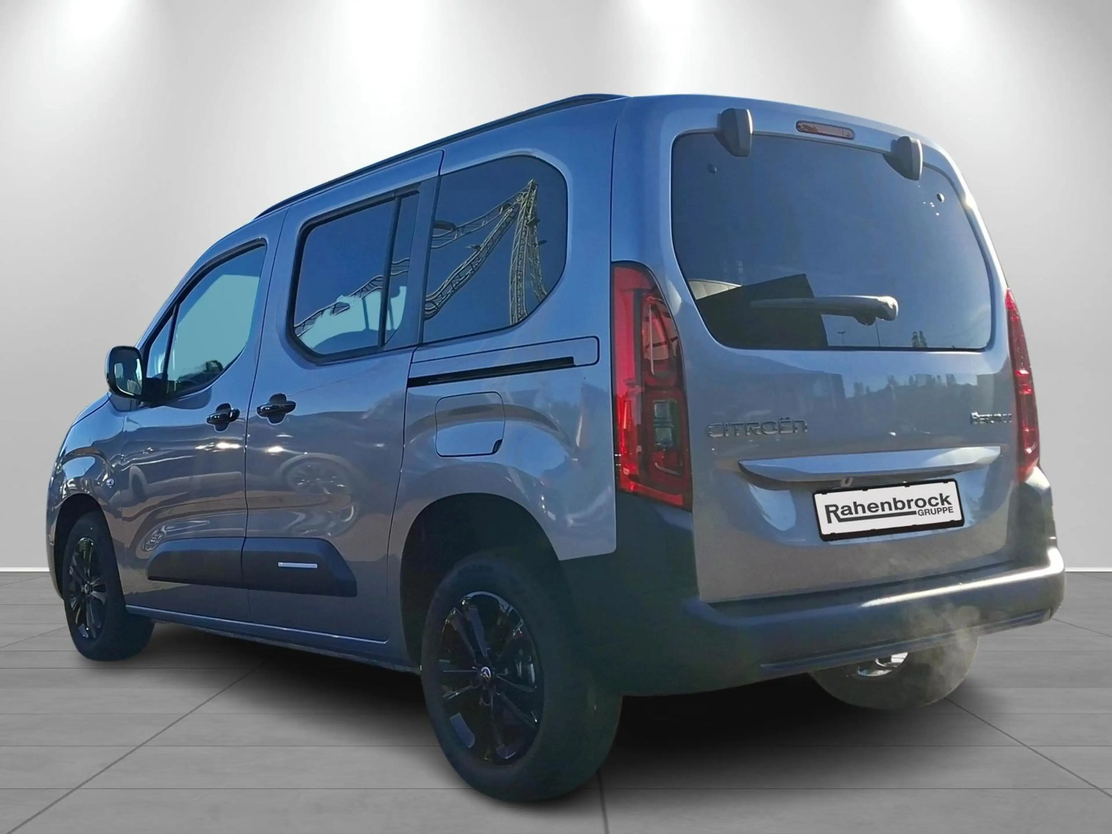 Citroen Berlingo MPV Plus M Diesel 130 EAT8 Kamera LHZ — photo 3