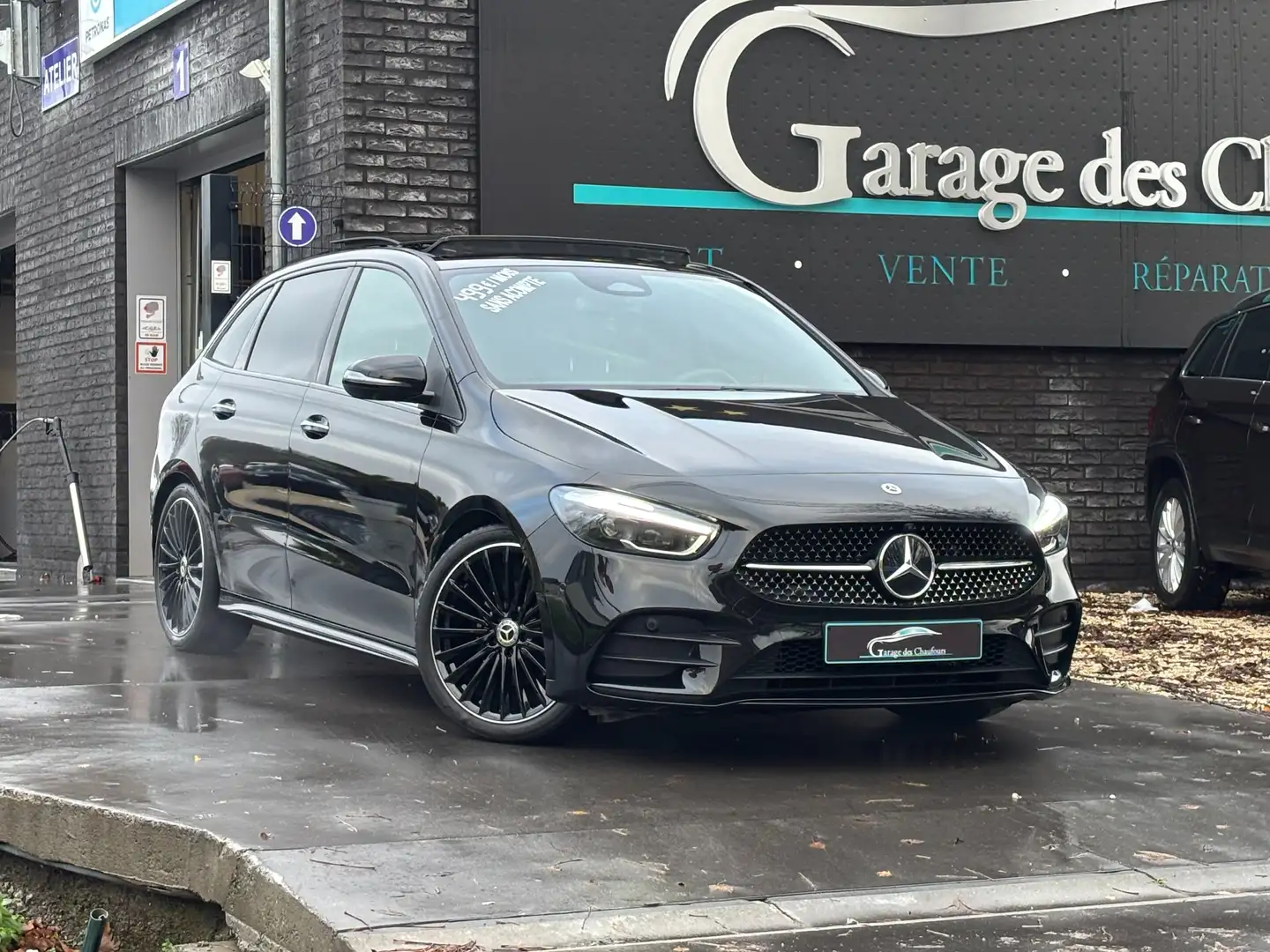 Mercedes-Benz B 180 ! Full Pack AMG ! - 1er Prop. - T. Ouvrant - Eu6d Noir - 2