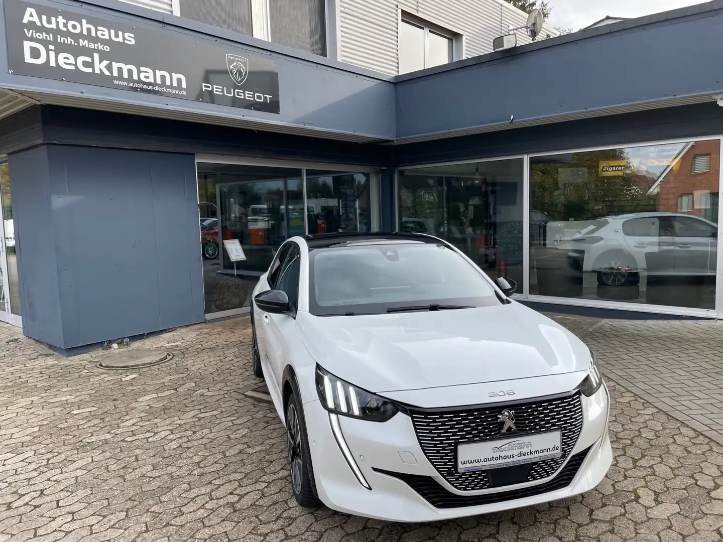 Peugeot 208 Elektromotor 136 GT Pano Blanc - 1