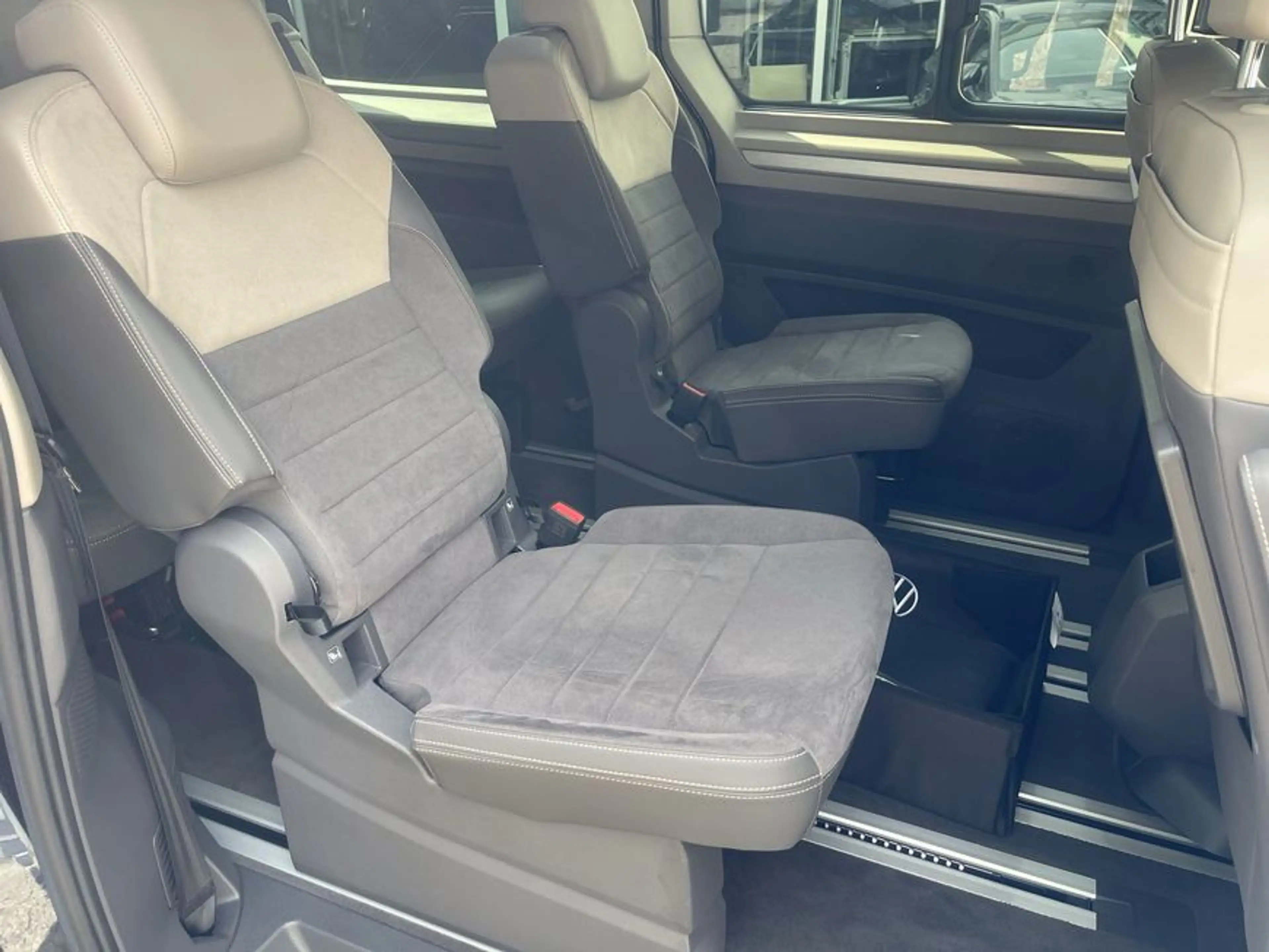 Volkswagen LT Multivan Life 2.0 TDI DSG LÜ AHK IQ.Light Standh, — photo 15