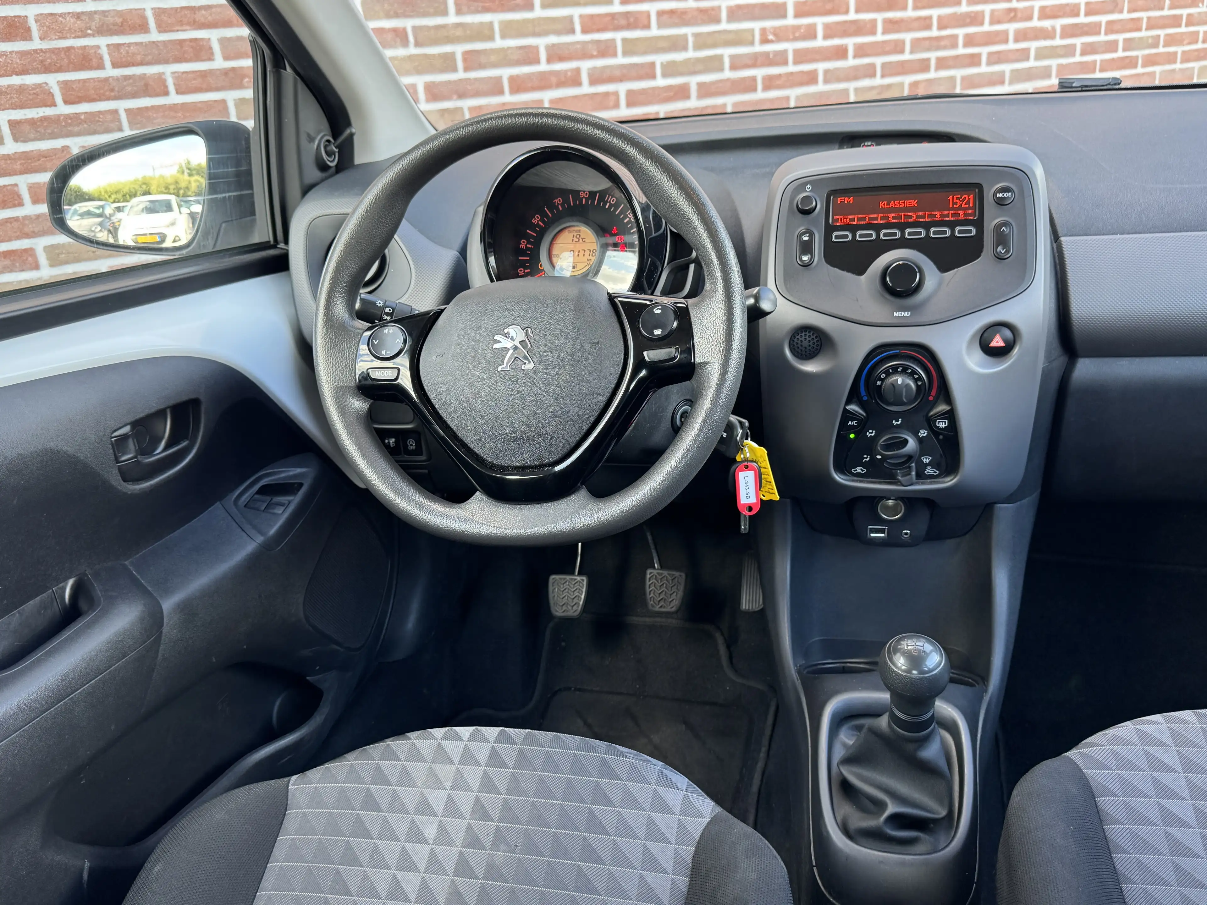 Peugeot 108 1.0 e-VTi | Active 5-Drs | Airco — photo 3