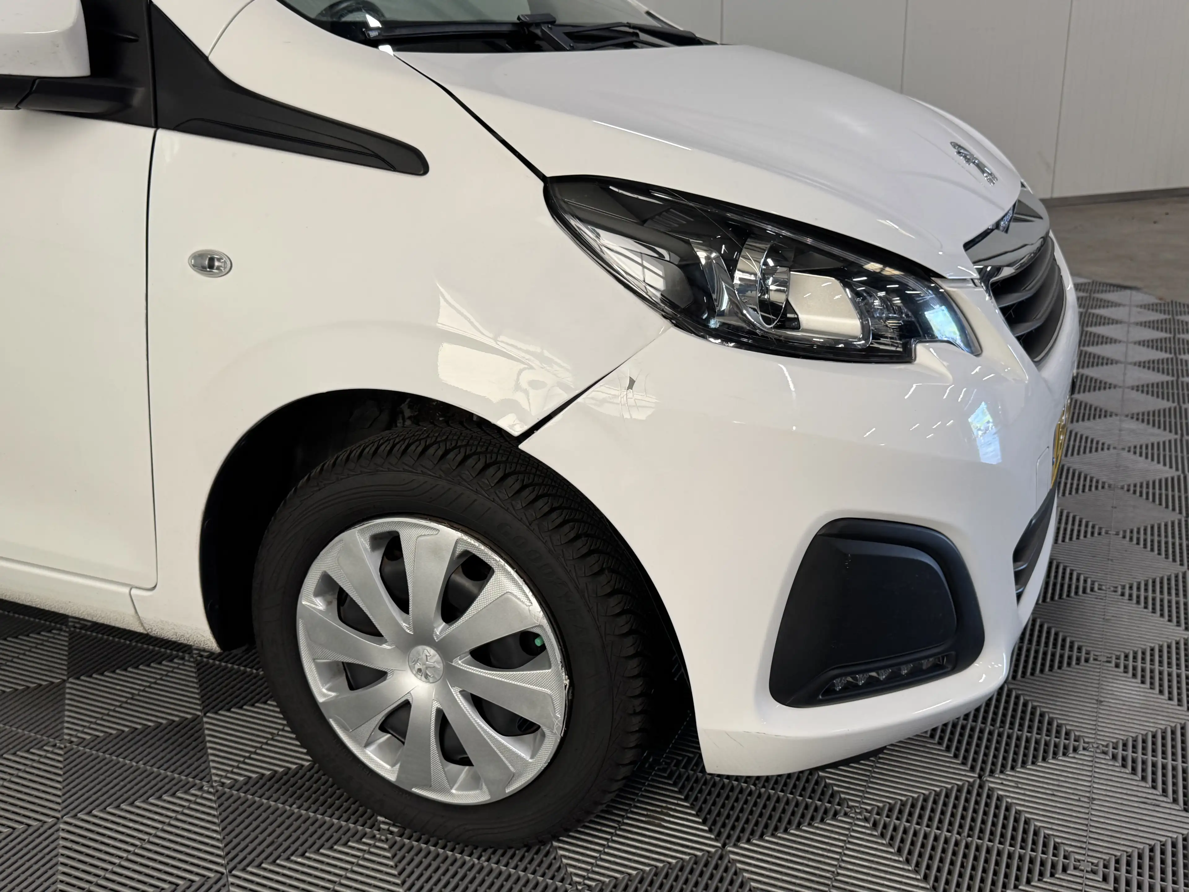 Peugeot 108 1.0 e-VTi | Active 5-Drs | Airco — photo 17