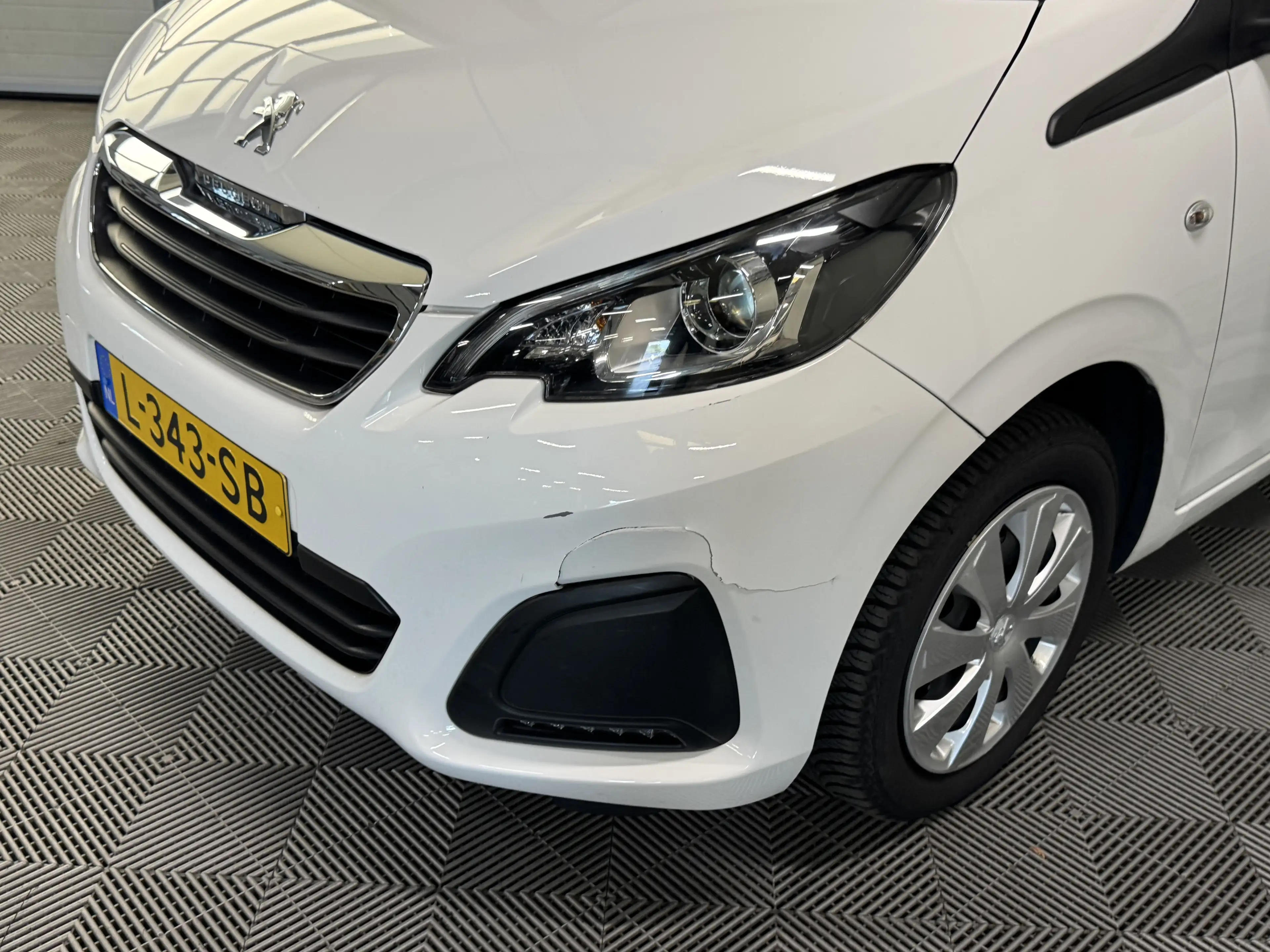 Peugeot 108 1.0 e-VTi | Active 5-Drs | Airco — photo 19